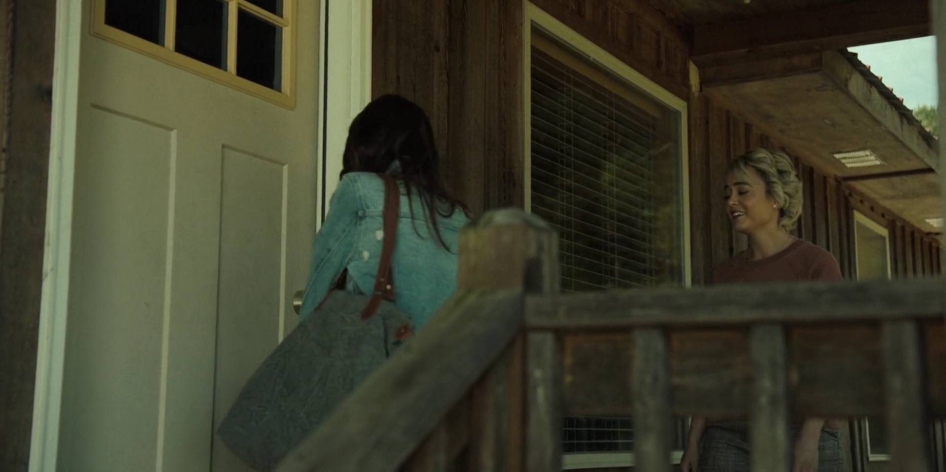 Ashley-Greene-dot-nl_WrongPlace1761.jpg