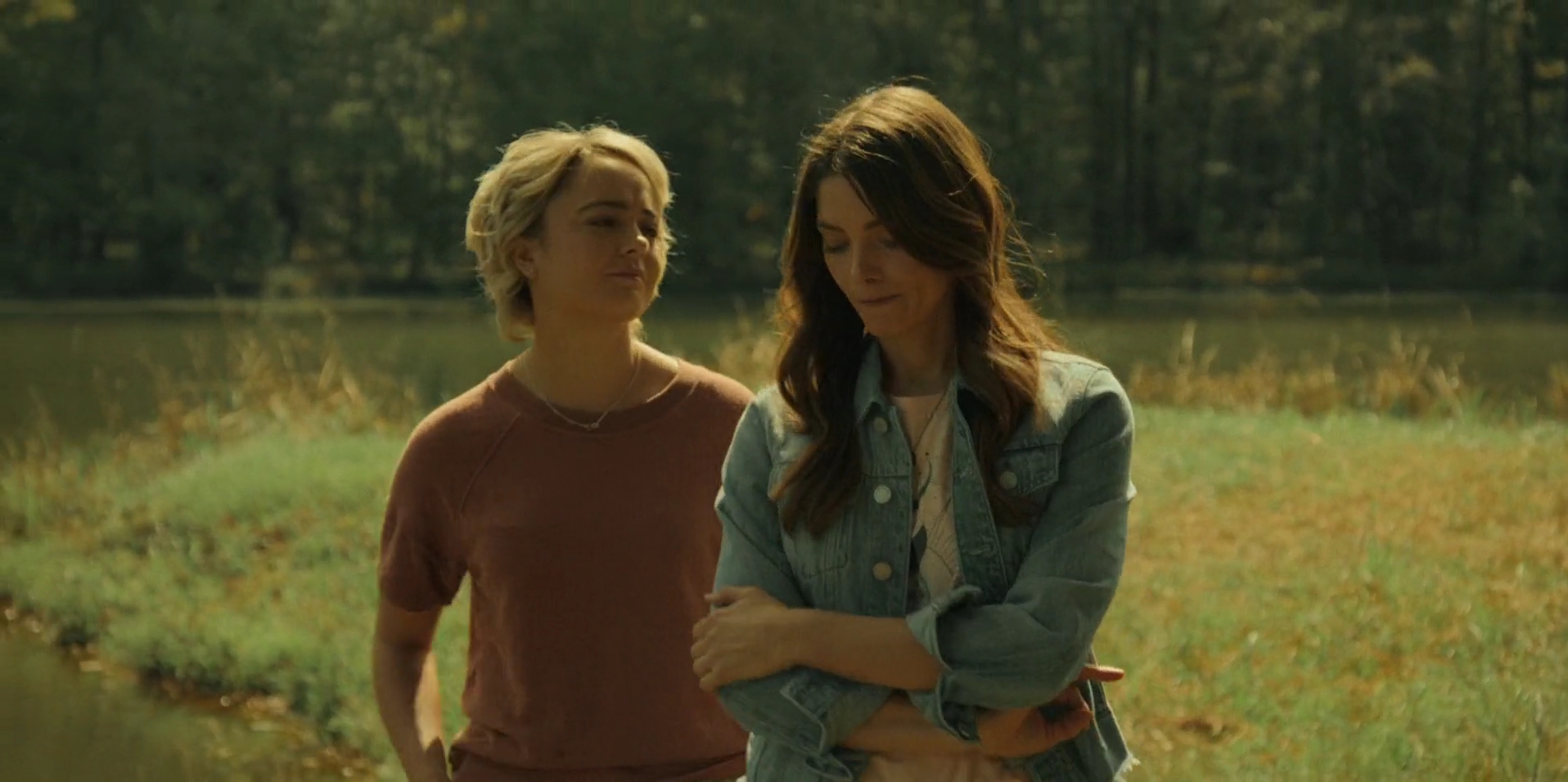 Ashley-Greene-dot-nl_WrongPlace2058.jpg
