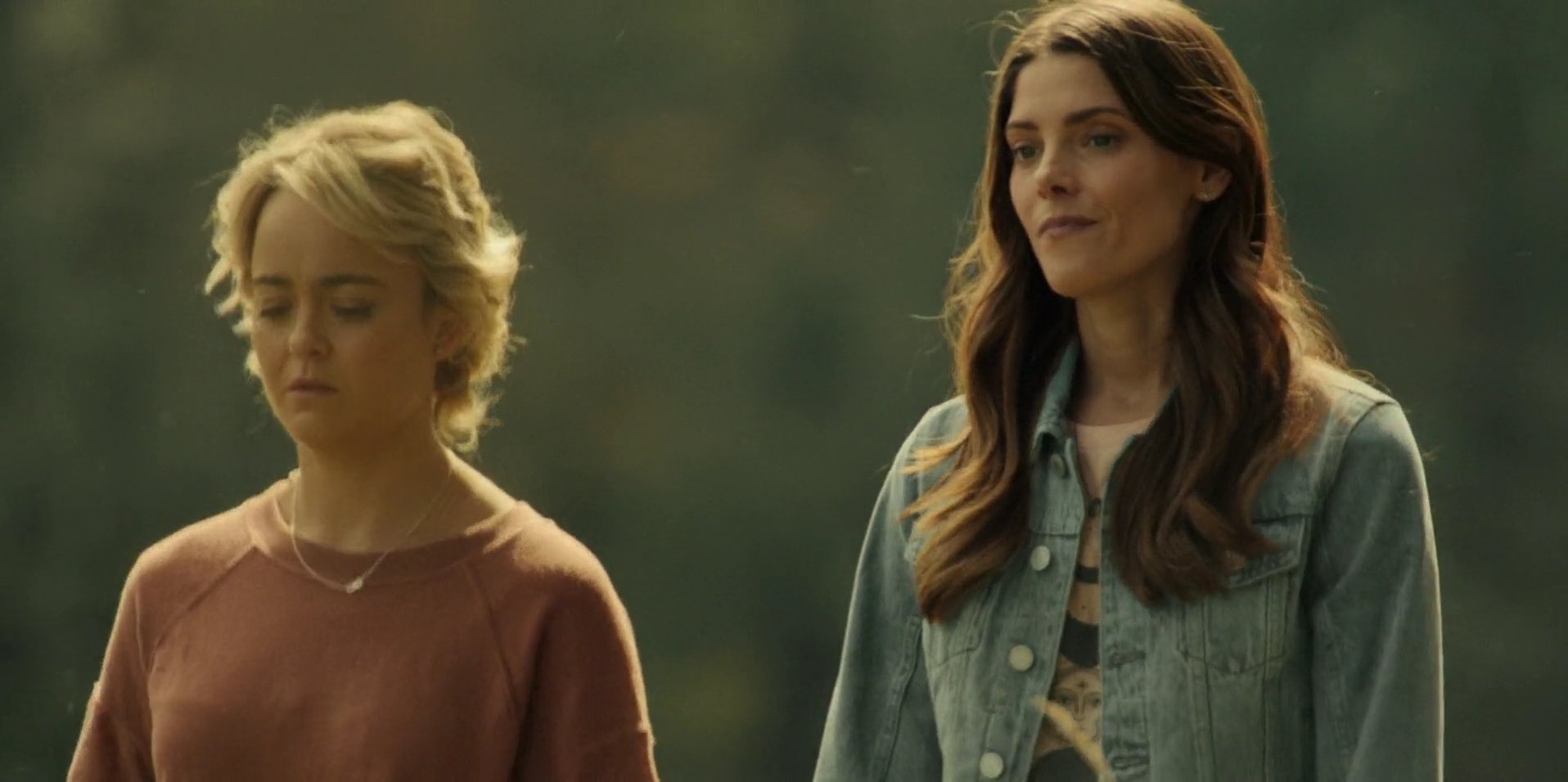 Ashley-Greene-dot-nl_WrongPlace2108.jpg