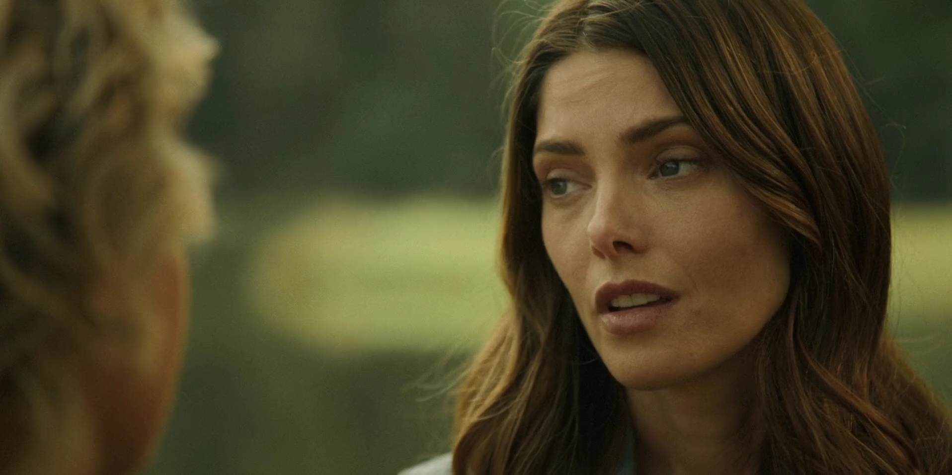 Ashley-Greene-dot-nl_WrongPlace2124.jpg