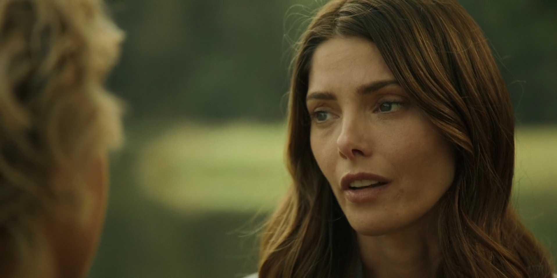 Ashley-Greene-dot-nl_WrongPlace2125.jpg