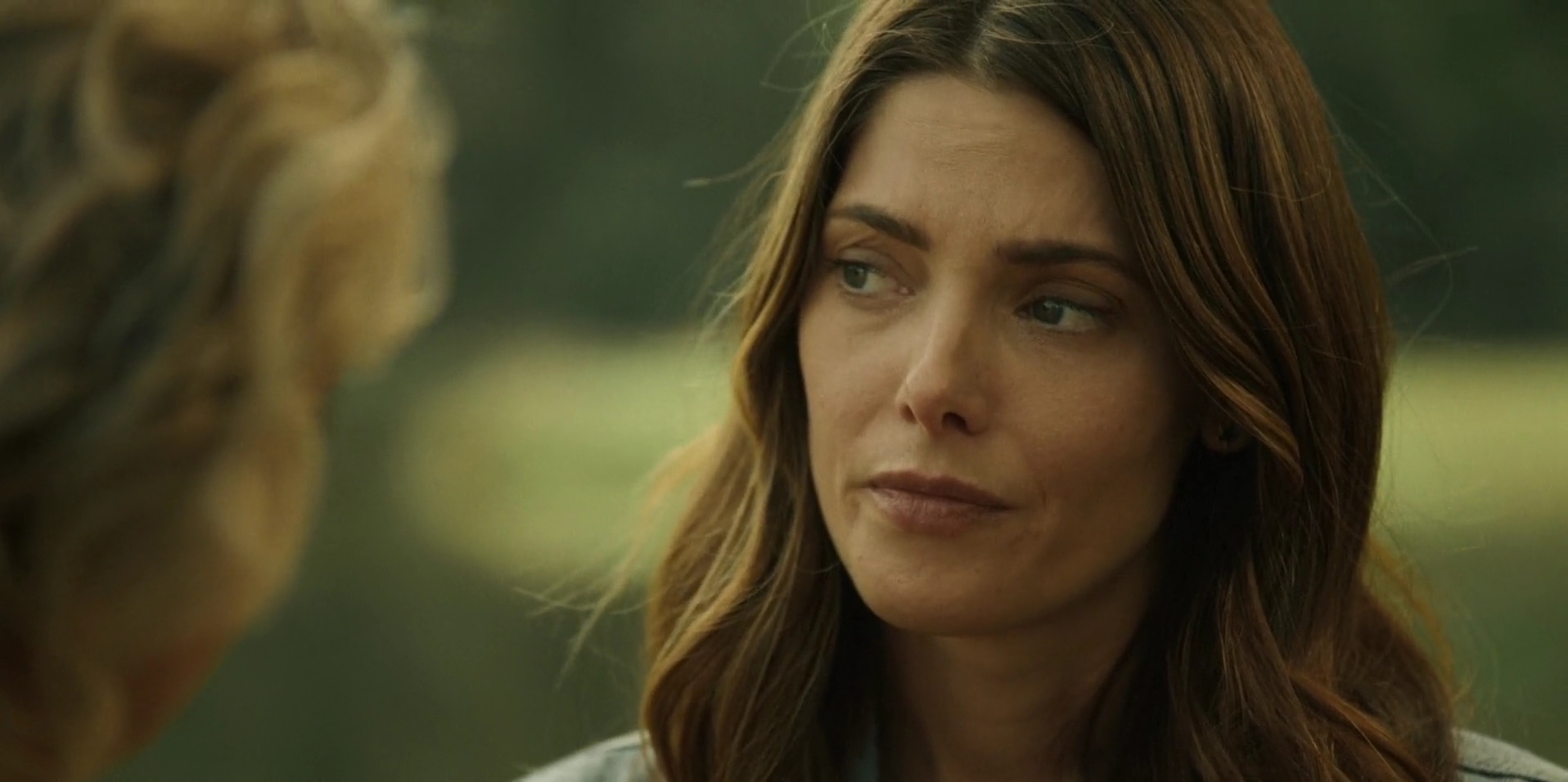 Ashley-Greene-dot-nl_WrongPlace2136.jpg