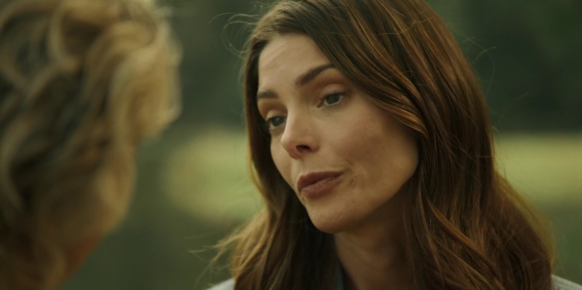 Ashley-Greene-dot-nl_WrongPlace2139.jpg