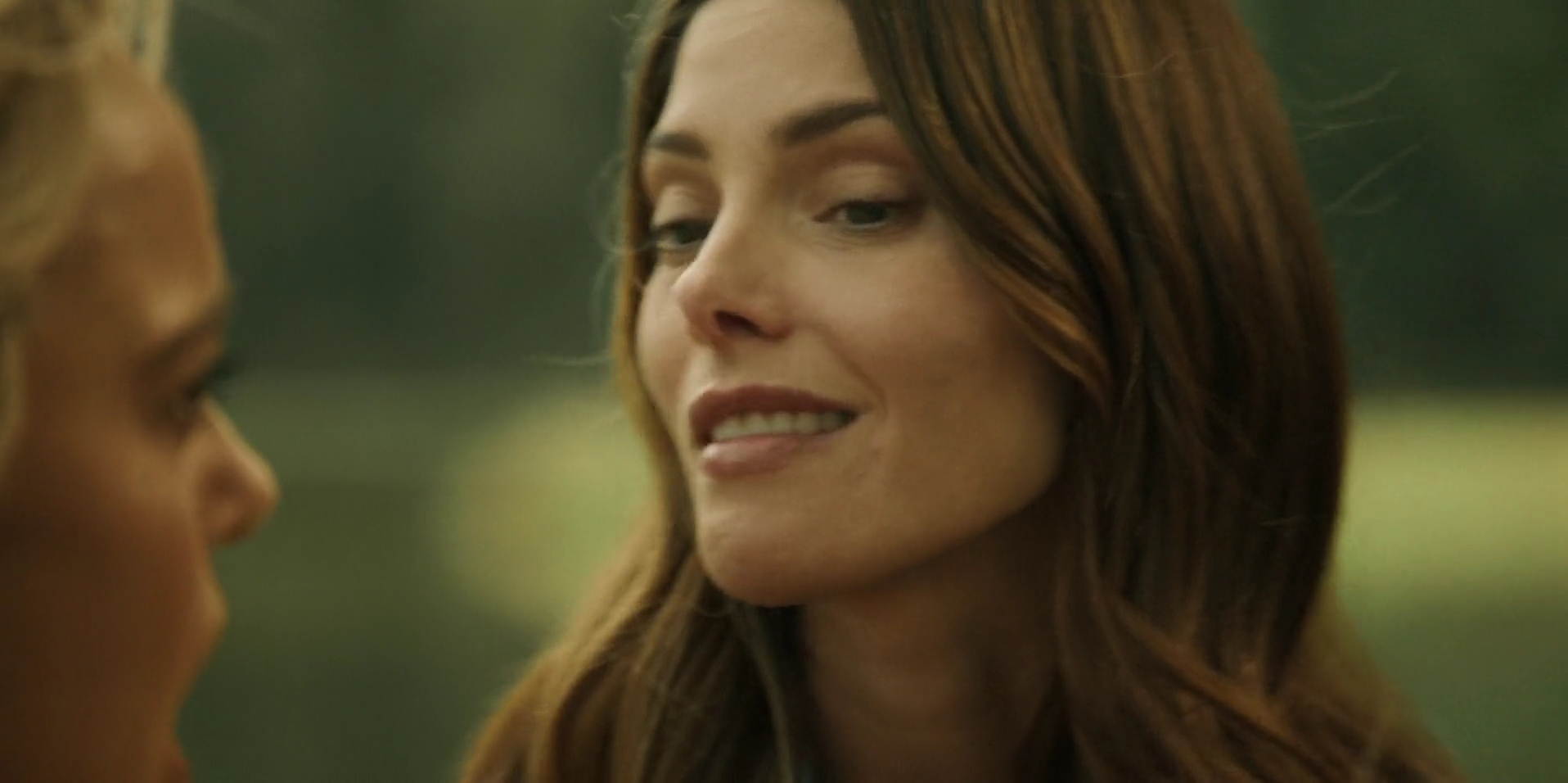 Ashley-Greene-dot-nl_WrongPlace2157.jpg