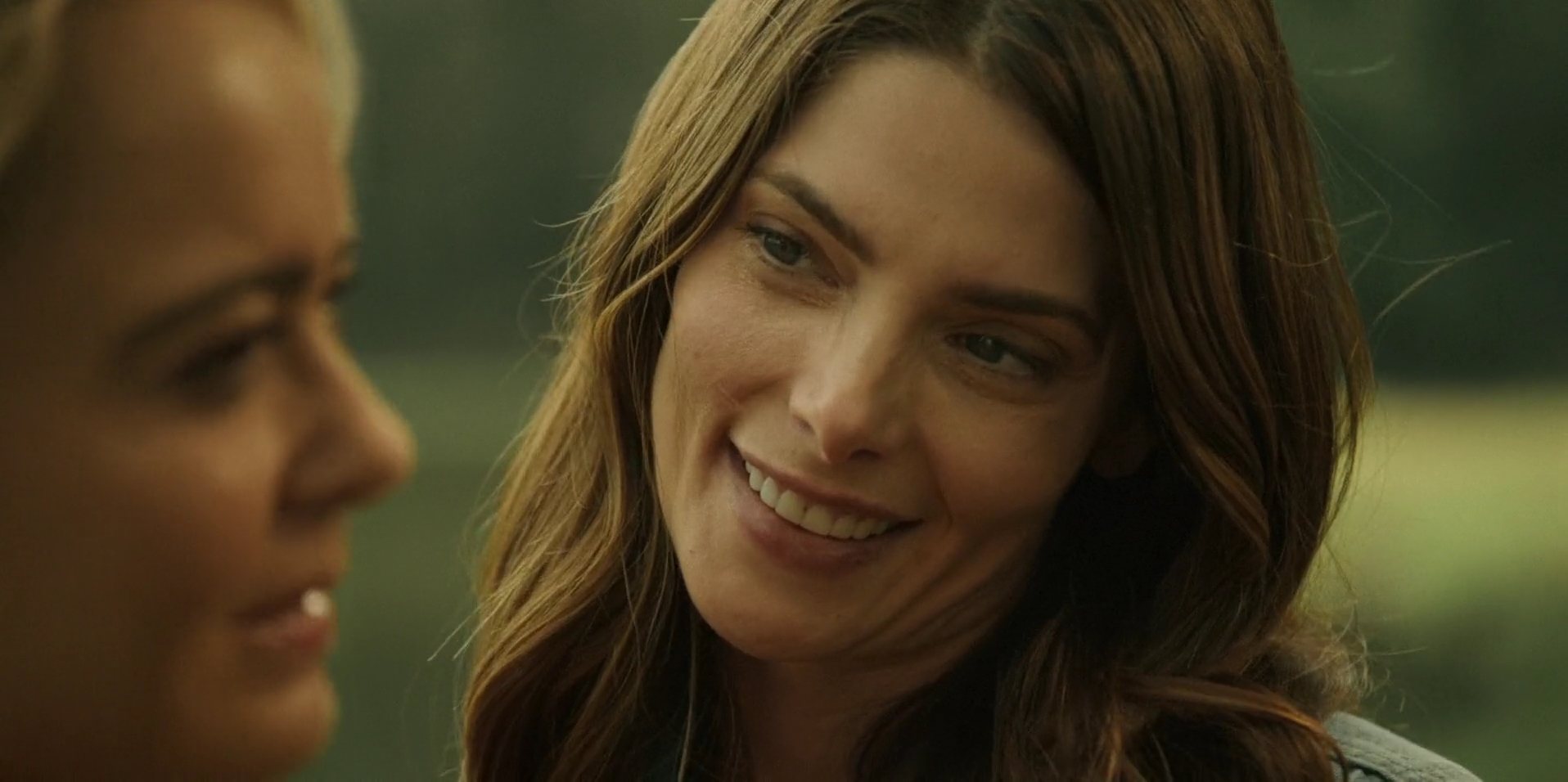 Ashley-Greene-dot-nl_WrongPlace2162.jpg