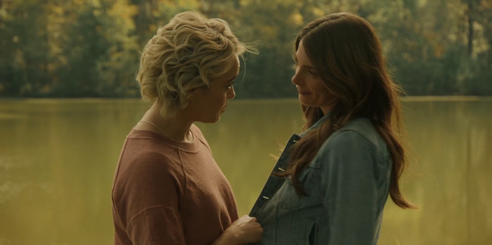 Ashley-Greene-dot-nl_WrongPlace2183.jpg
