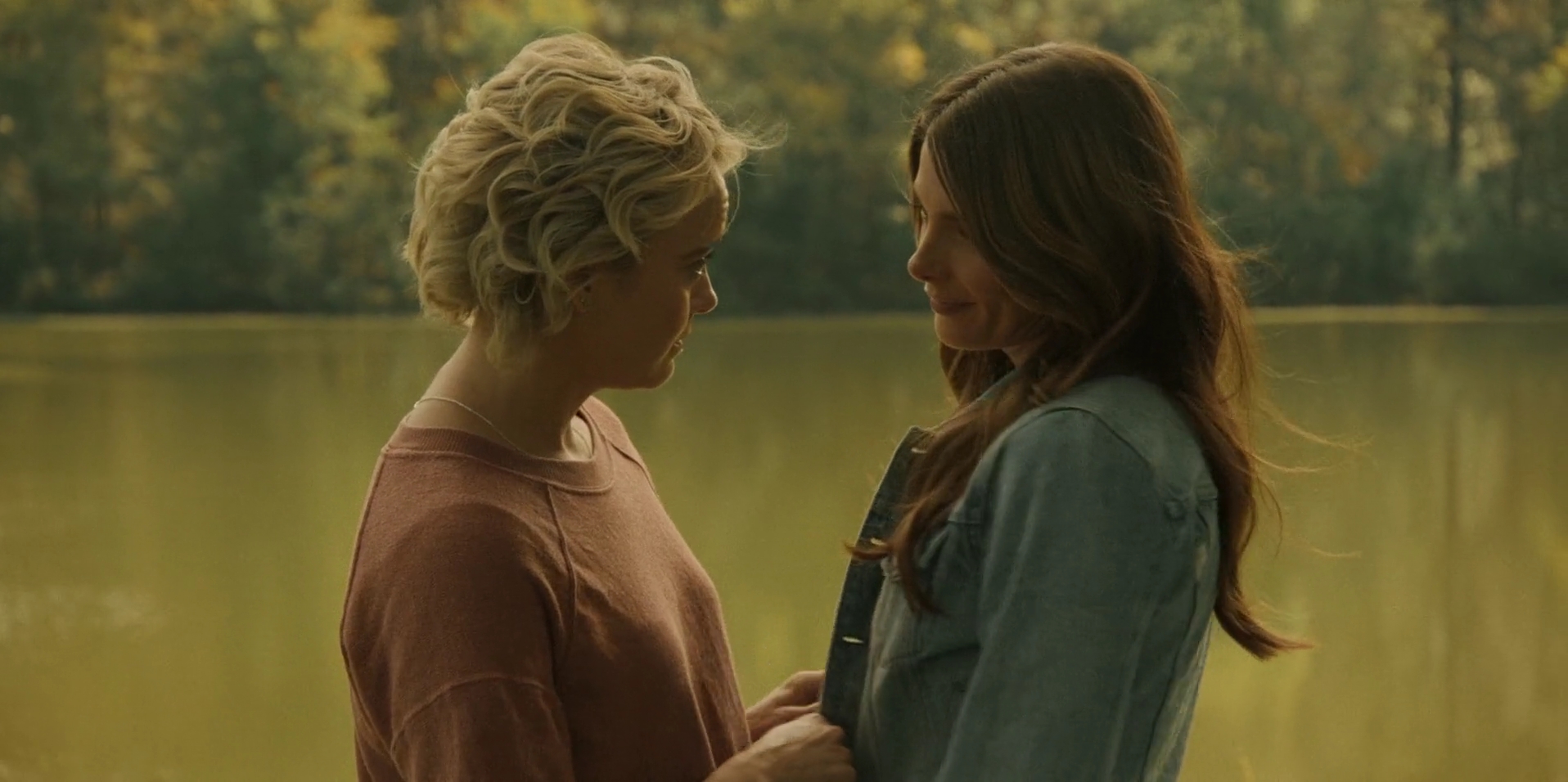 Ashley-Greene-dot-nl_WrongPlace2184.jpg