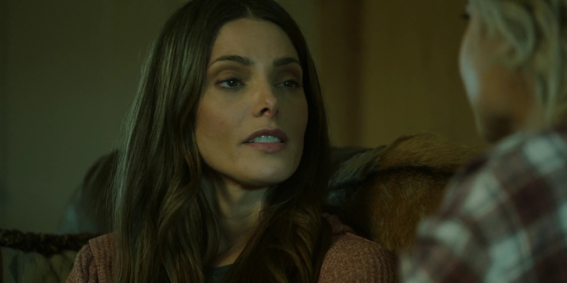 Ashley-Greene-dot-nl_WrongPlace2238.jpg