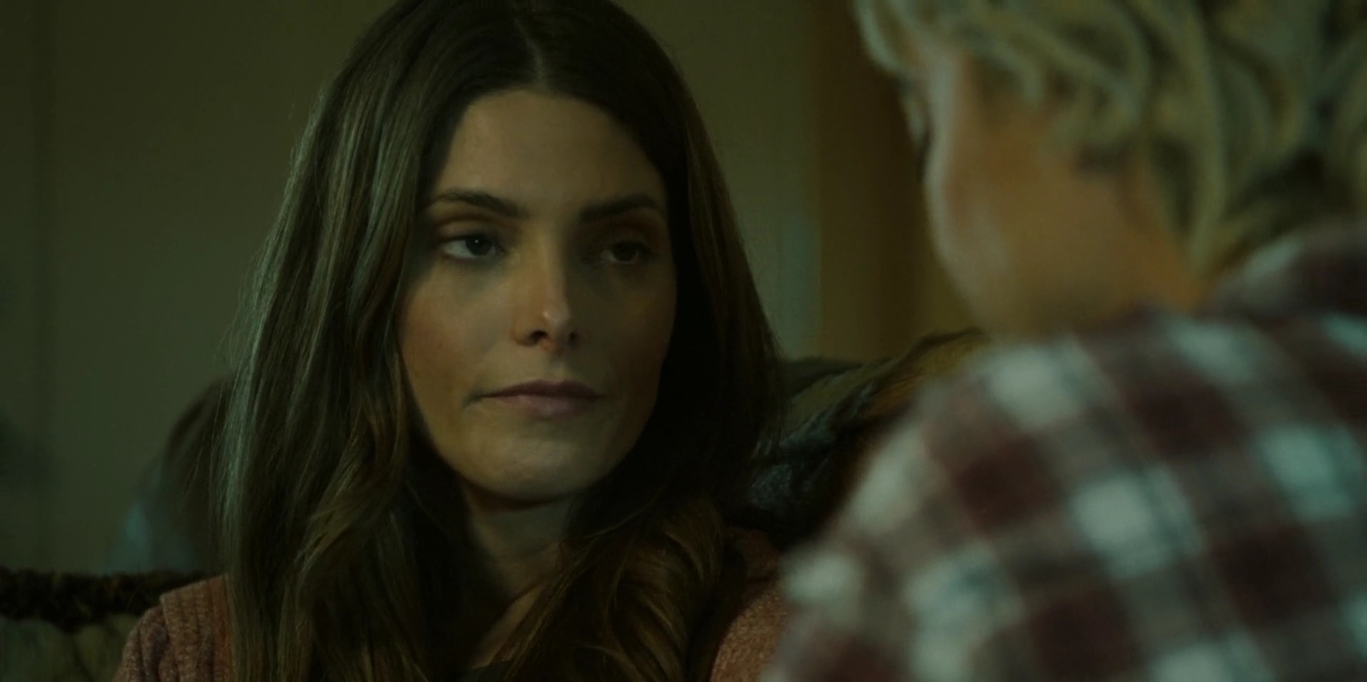 Ashley-Greene-dot-nl_WrongPlace2247.jpg