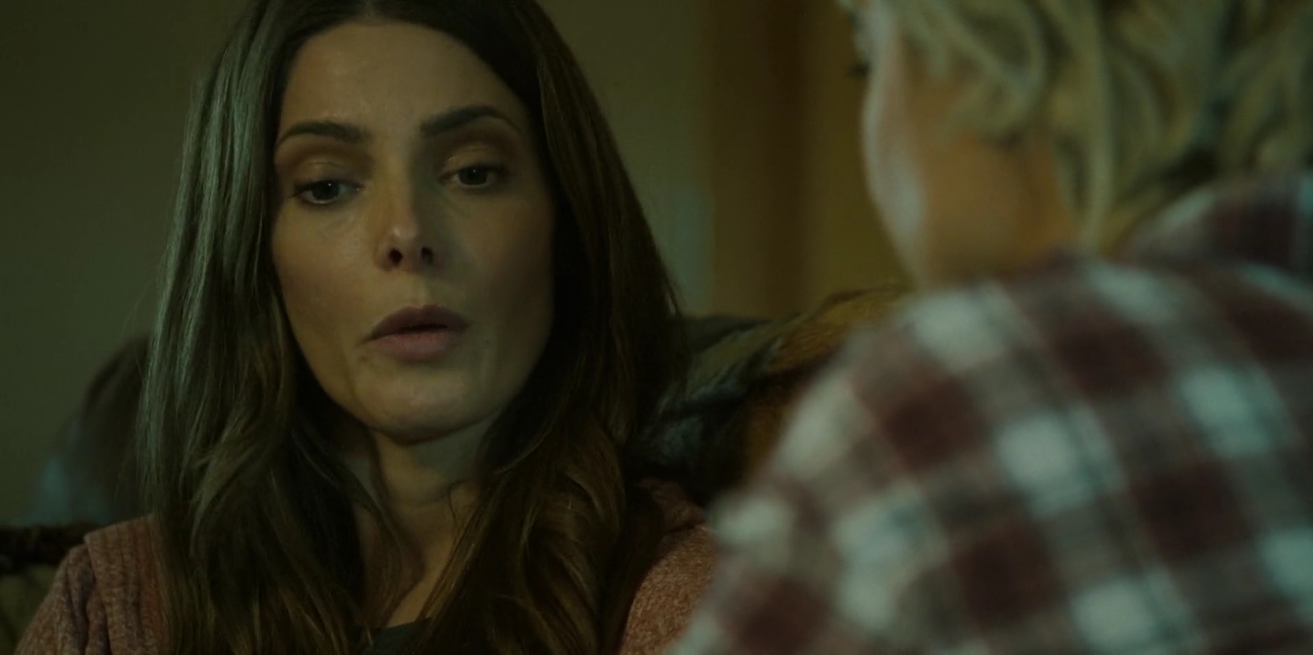 Ashley-Greene-dot-nl_WrongPlace2279.jpg