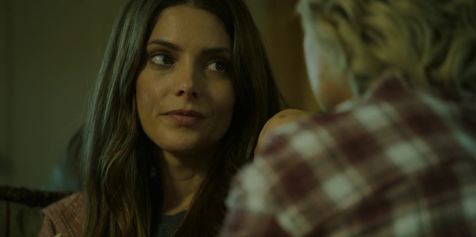 Ashley-Greene-dot-nl_WrongPlace2293.jpg