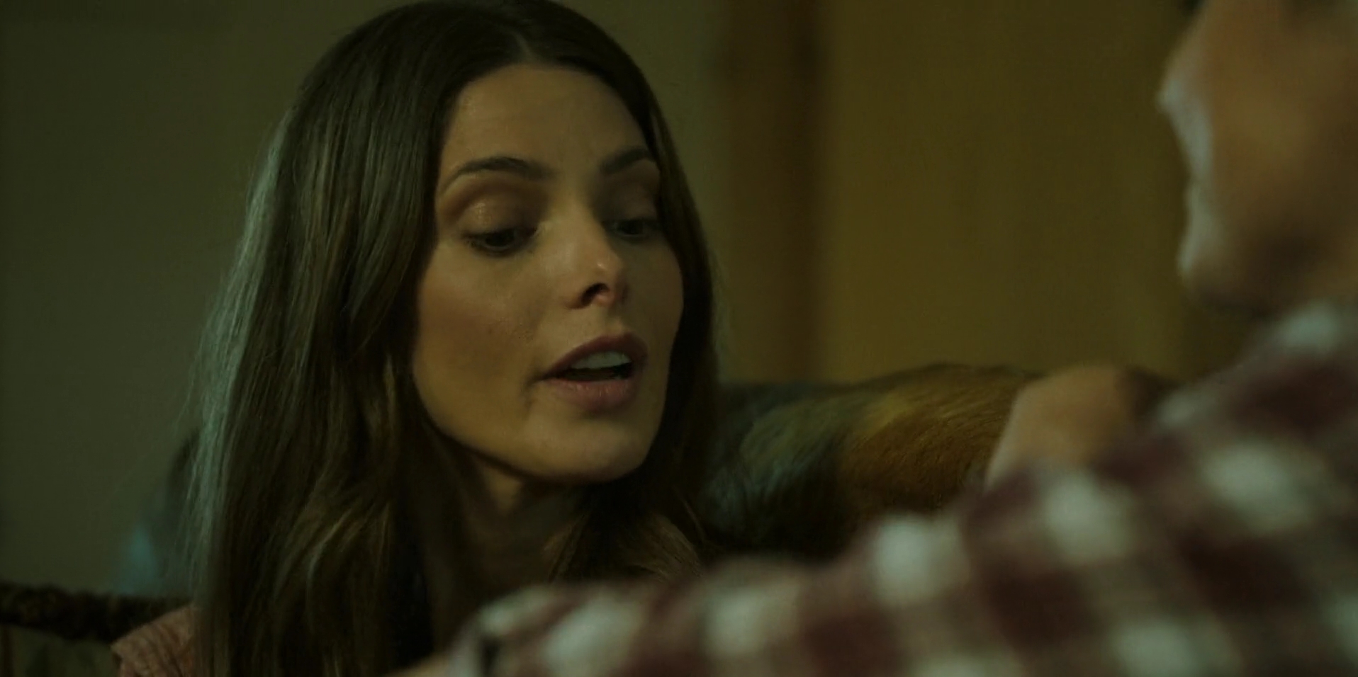 Ashley-Greene-dot-nl_WrongPlace2298.jpg