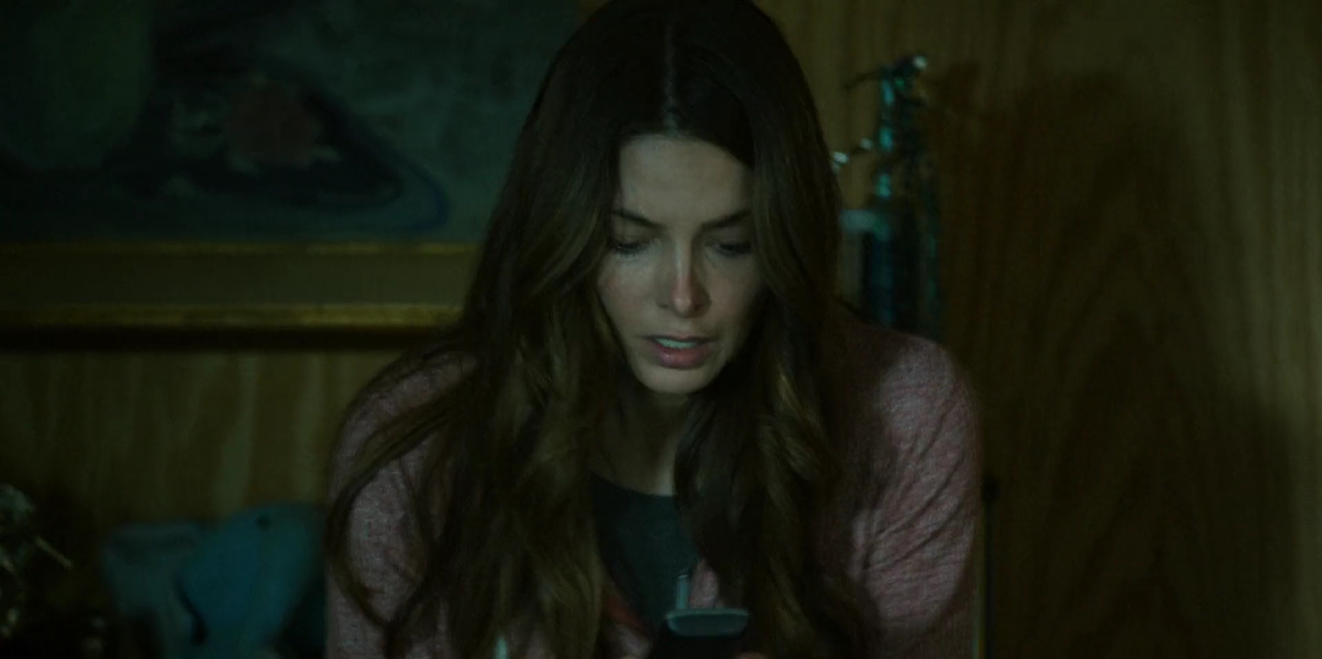 Ashley-Greene-dot-nl_WrongPlace2596.jpg