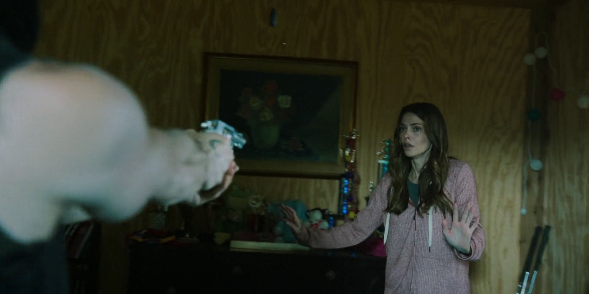 Ashley-Greene-dot-nl_WrongPlace2620.jpg