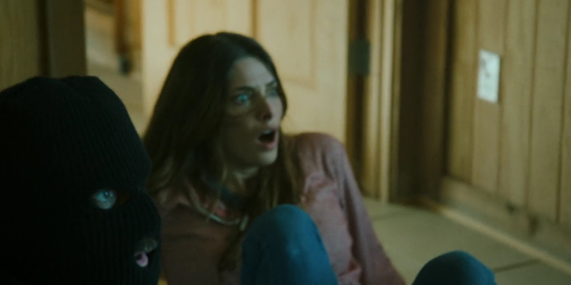 Ashley-Greene-dot-nl_WrongPlace2657.jpg