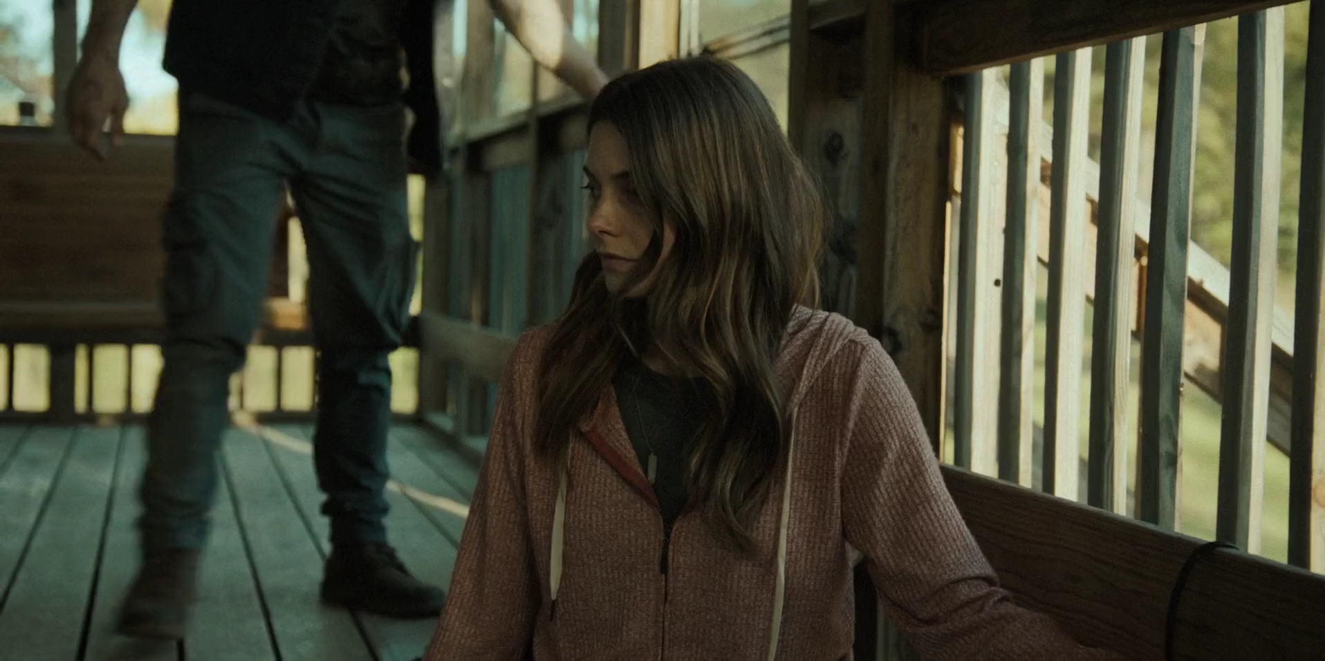 Ashley-Greene-dot-nl_WrongPlace2899.jpg