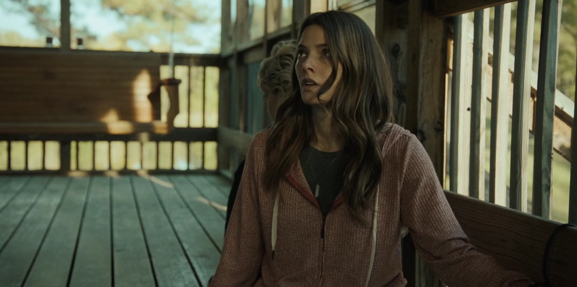 Ashley-Greene-dot-nl_WrongPlace2903.jpg