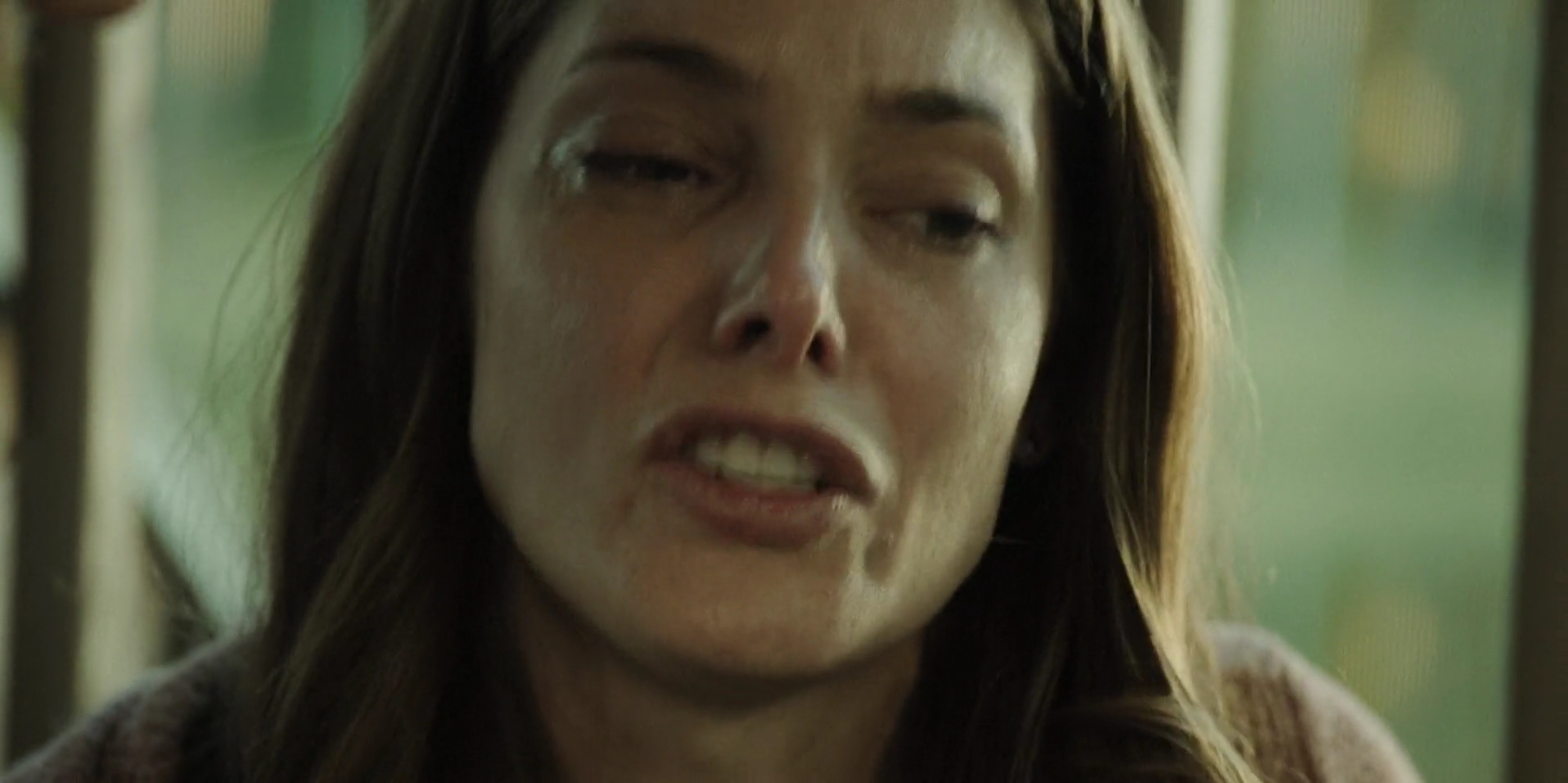 Ashley-Greene-dot-nl_WrongPlace2963.jpg