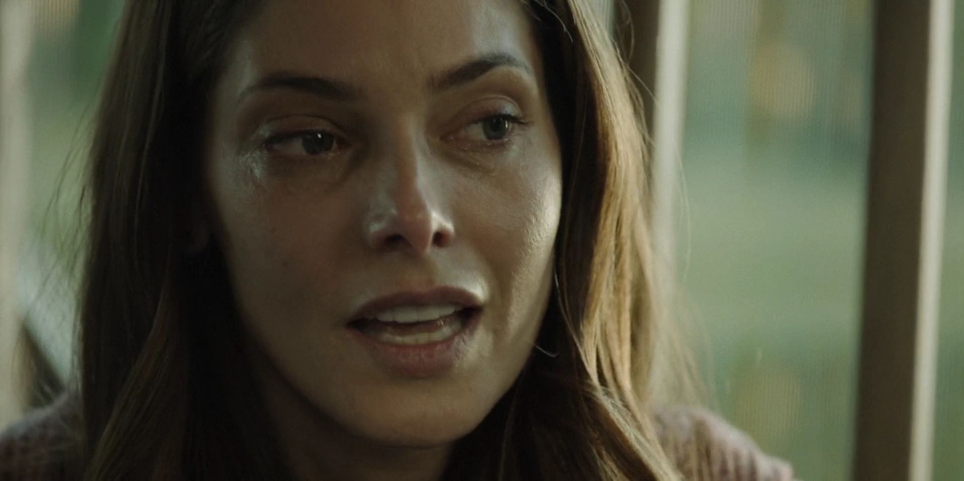 Ashley-Greene-dot-nl_WrongPlace3026.jpg