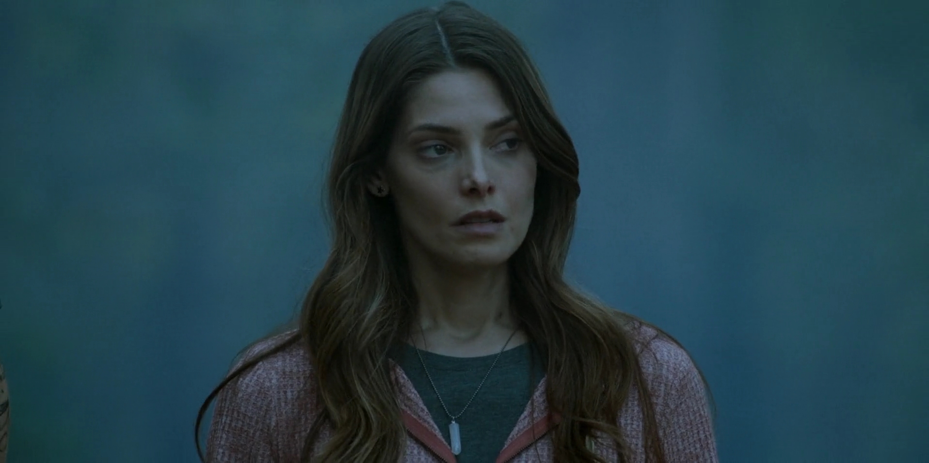 Ashley-Greene-dot-nl_WrongPlace3538.jpg