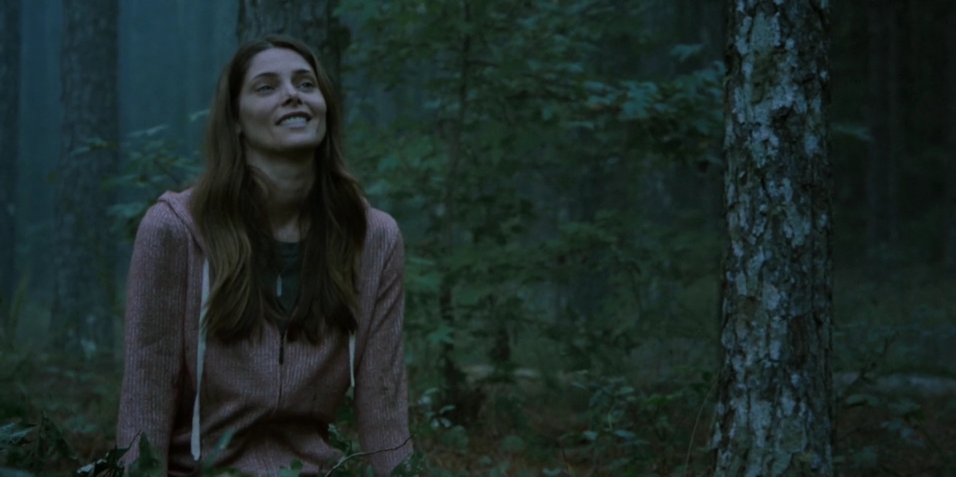 Ashley-Greene-dot-nl_WrongPlace4161.jpg
