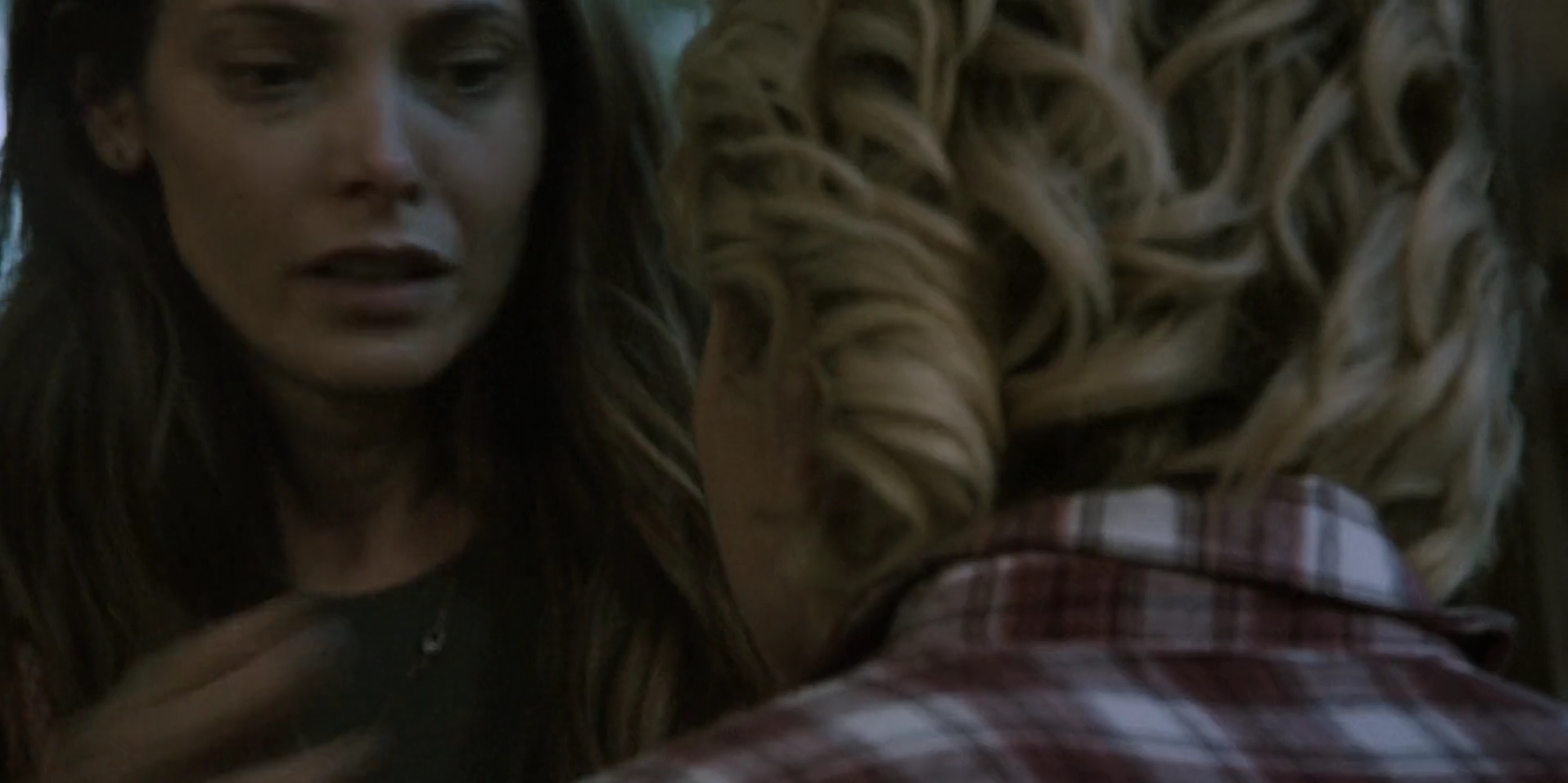 Ashley-Greene-dot-nl_WrongPlace4228.jpg