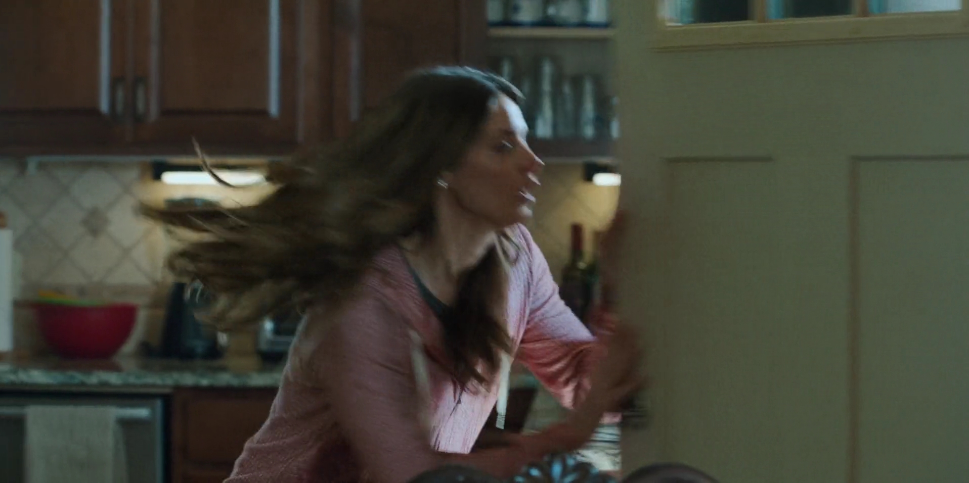 Ashley-Greene-dot-nl_WrongPlace4312.jpg