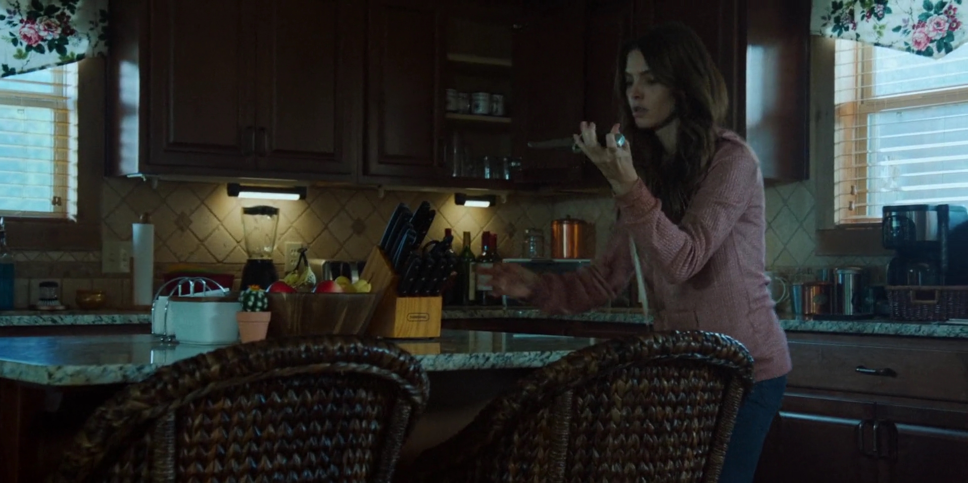 Ashley-Greene-dot-nl_WrongPlace4316.jpg