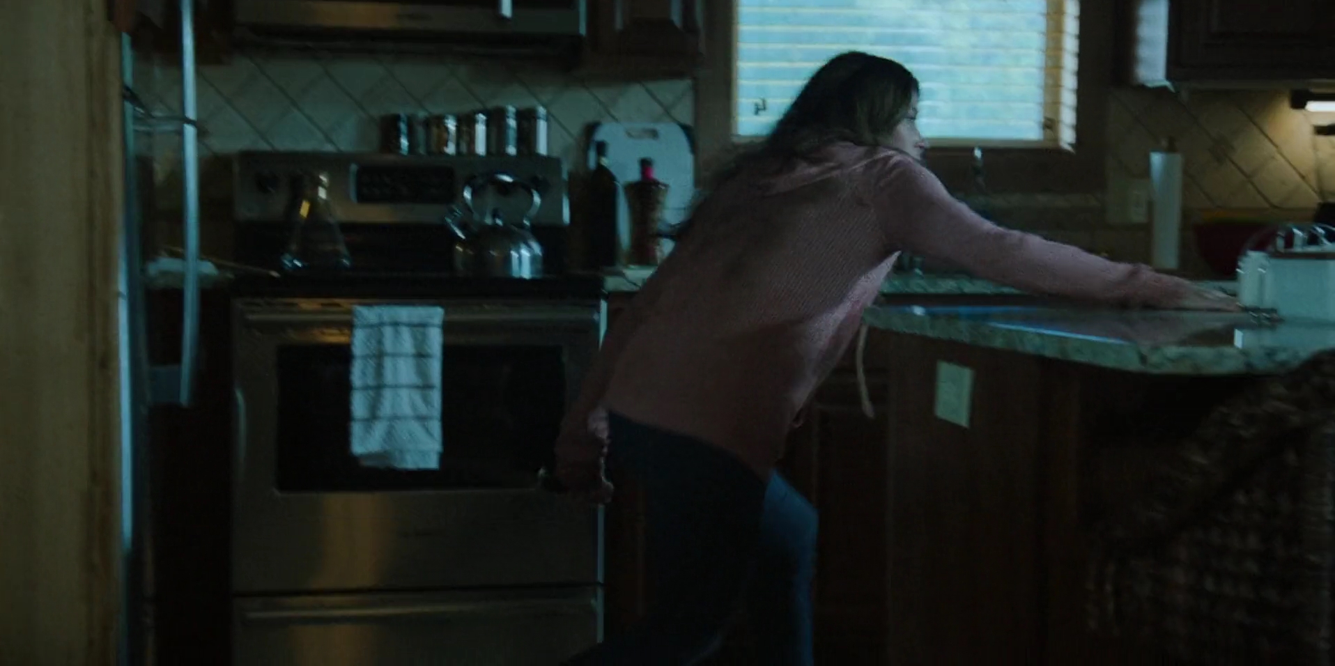 Ashley-Greene-dot-nl_WrongPlace4406.jpg