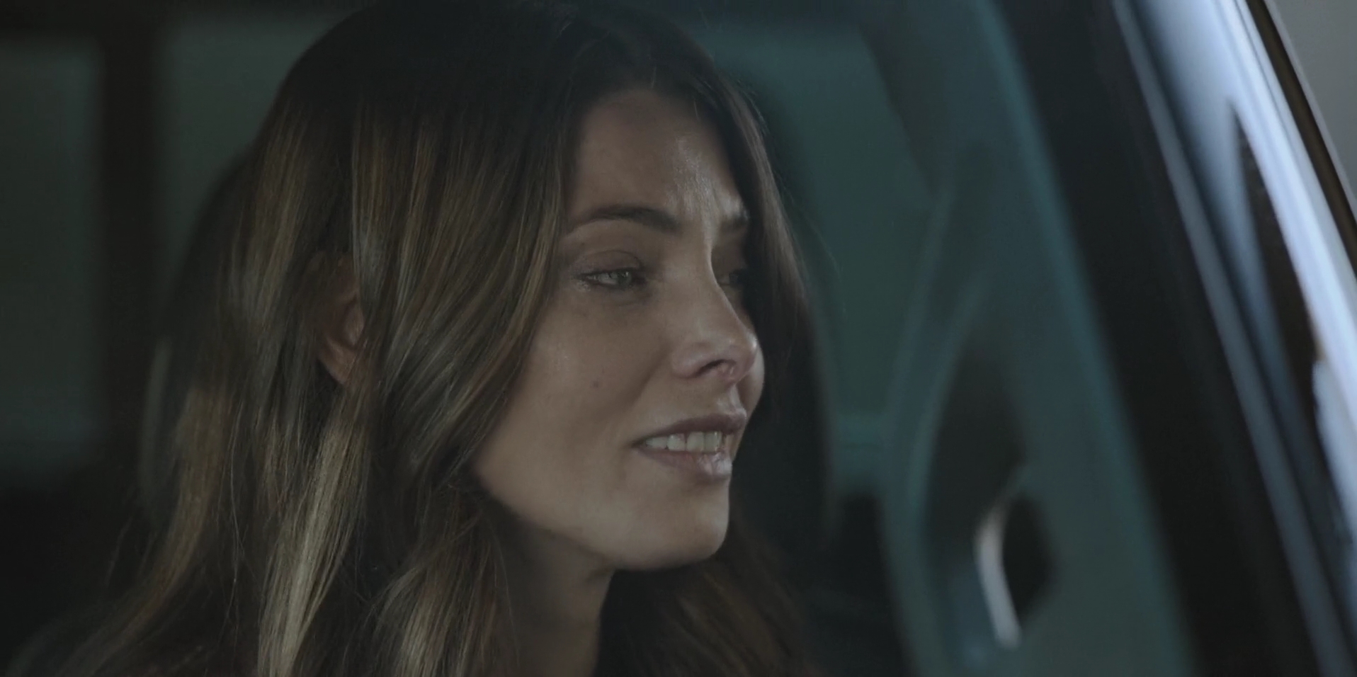 Ashley-Greene-dot-nl_WrongPlace4673.jpg