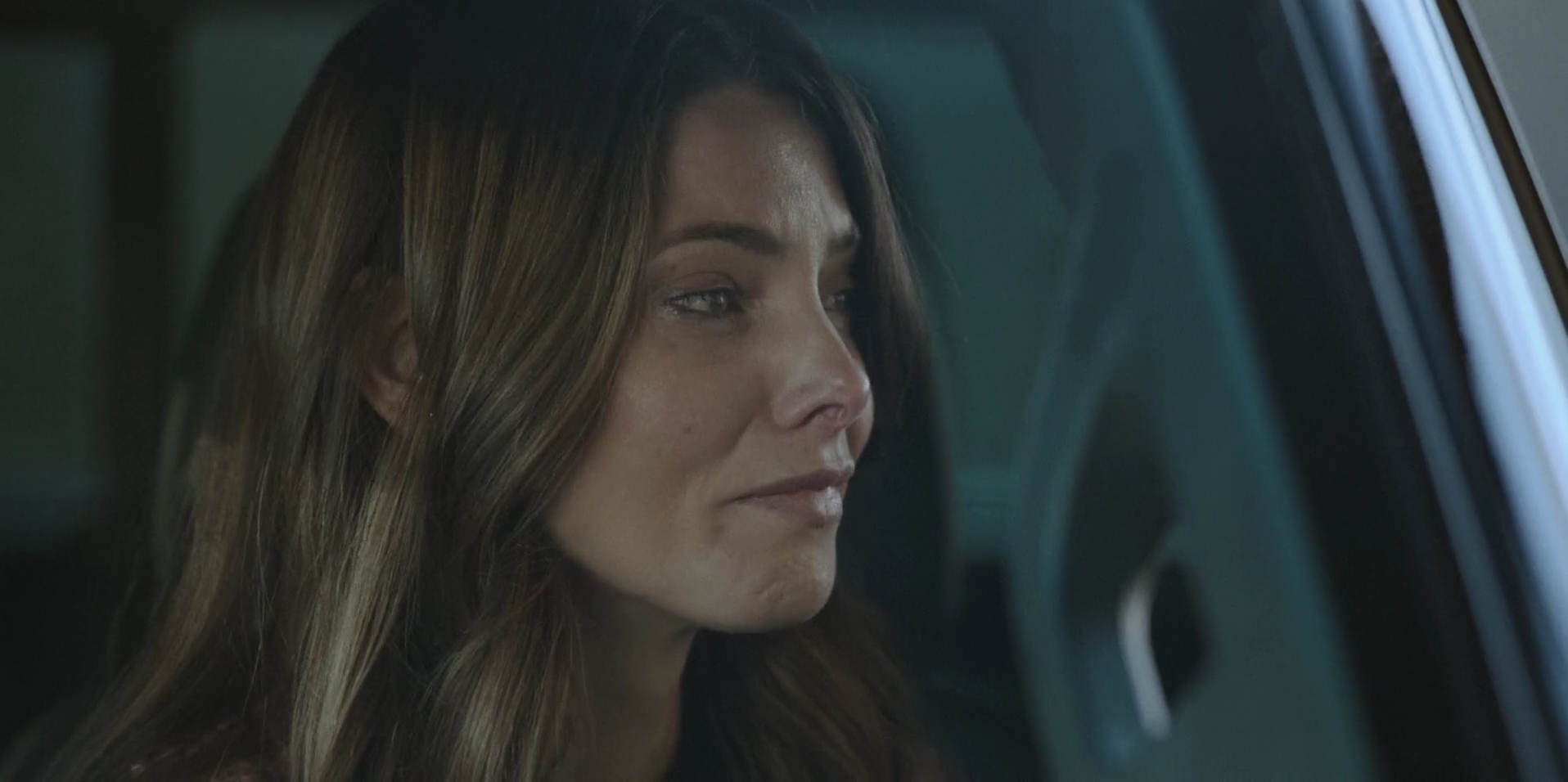 Ashley-Greene-dot-nl_WrongPlace4678.jpg