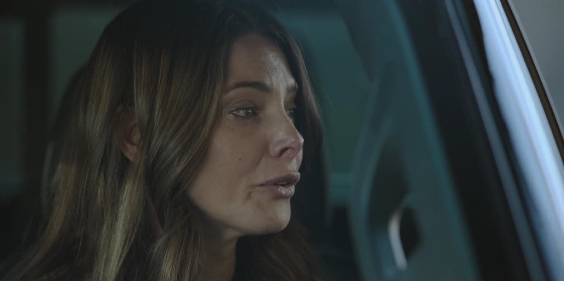 Ashley-Greene-dot-nl_WrongPlace4680.jpg