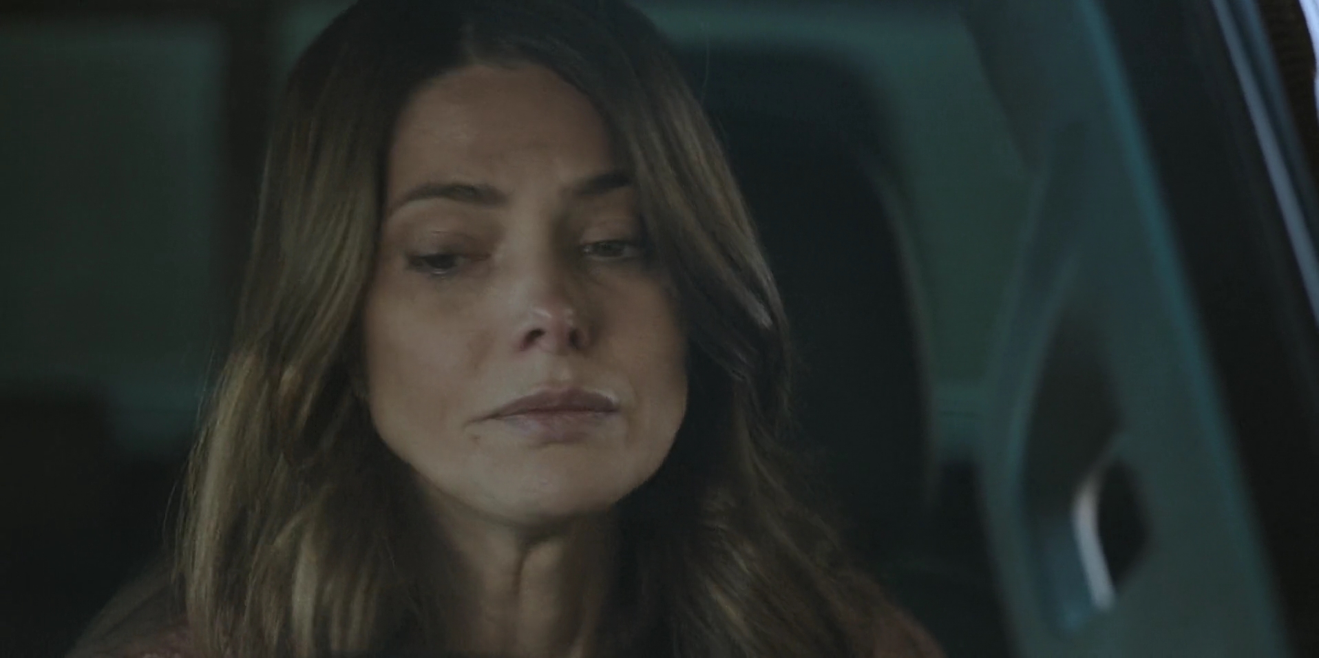 Ashley-Greene-dot-nl_WrongPlace4693.jpg