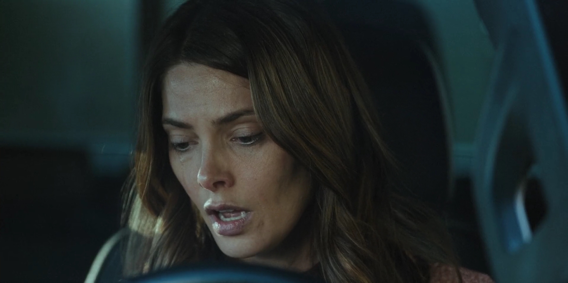 Ashley-Greene-dot-nl_WrongPlace4740.jpg