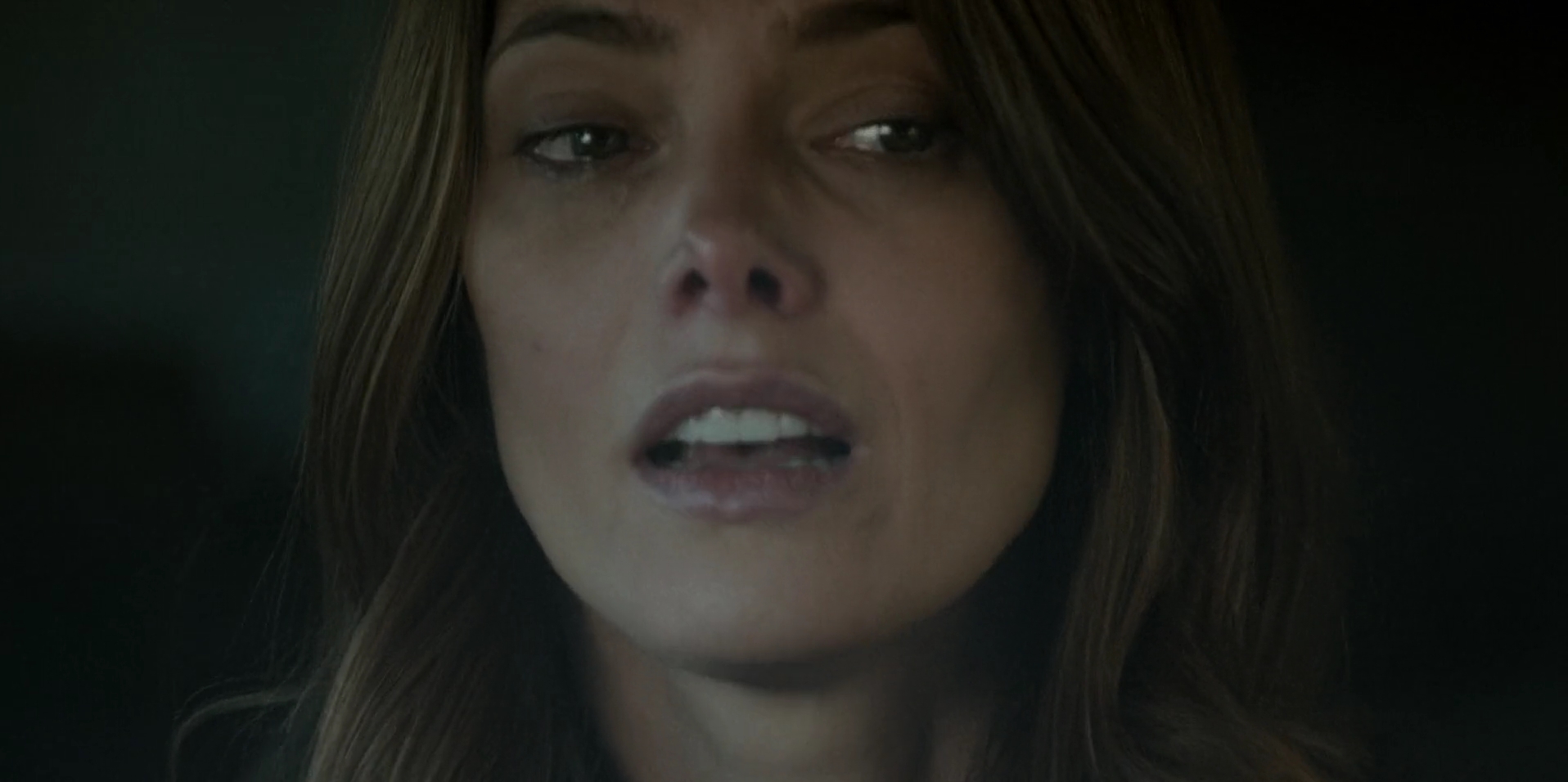 Ashley-Greene-dot-nl_WrongPlace4861.jpg