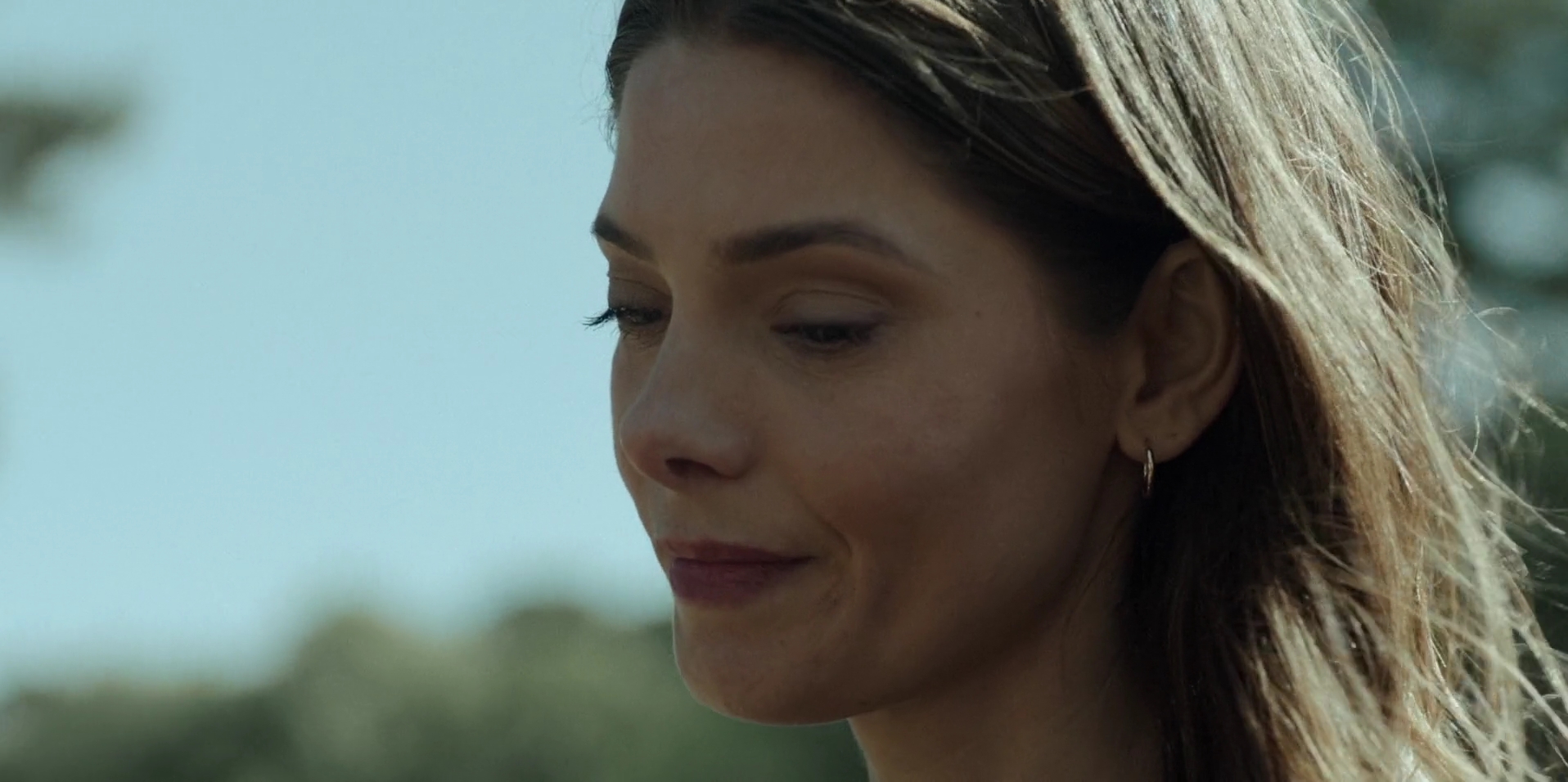 Ashley-Greene-dot-nl_WrongPlace5244.jpg