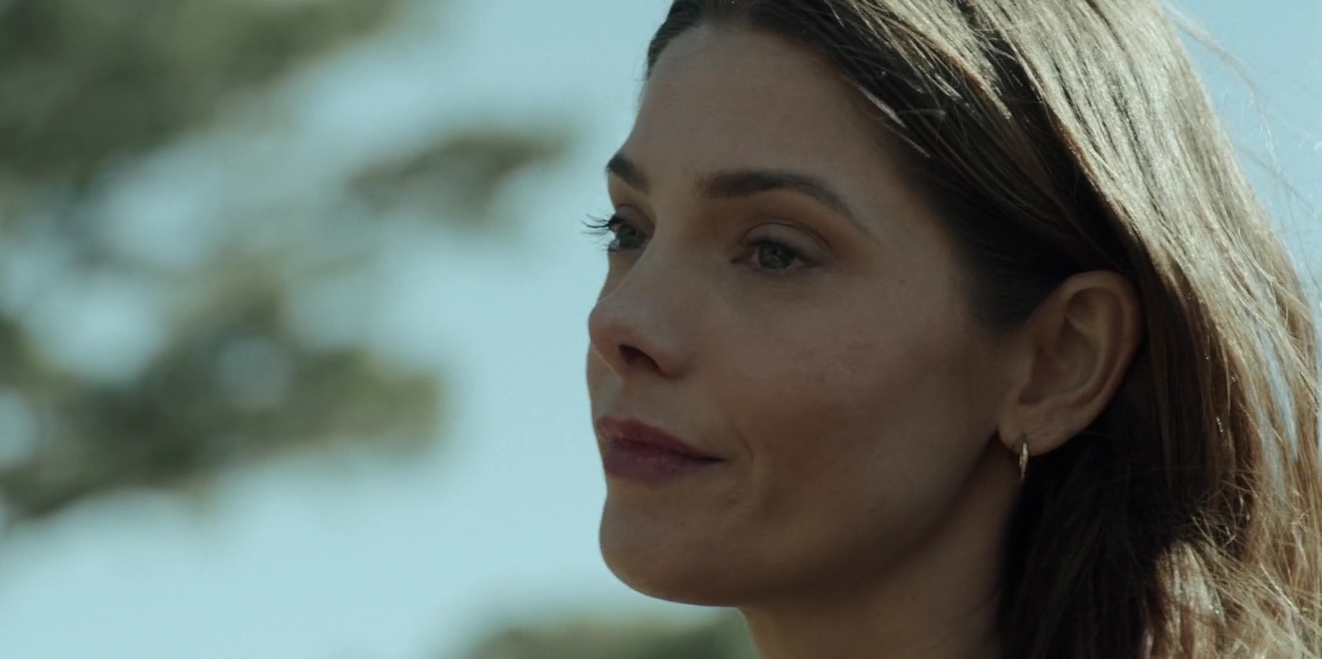 Ashley-Greene-dot-nl_WrongPlace5251.jpg