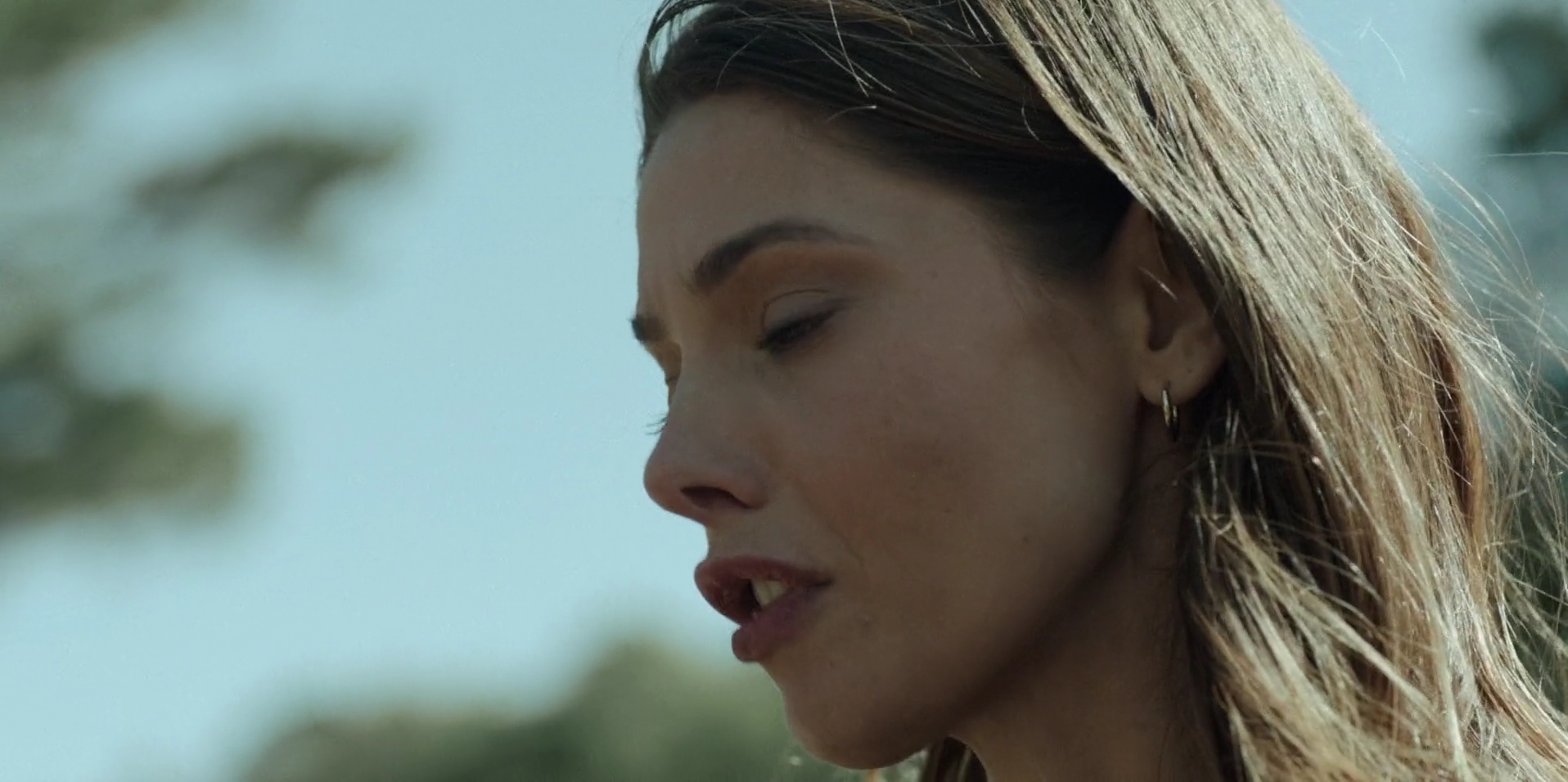 Ashley-Greene-dot-nl_WrongPlace5271.jpg