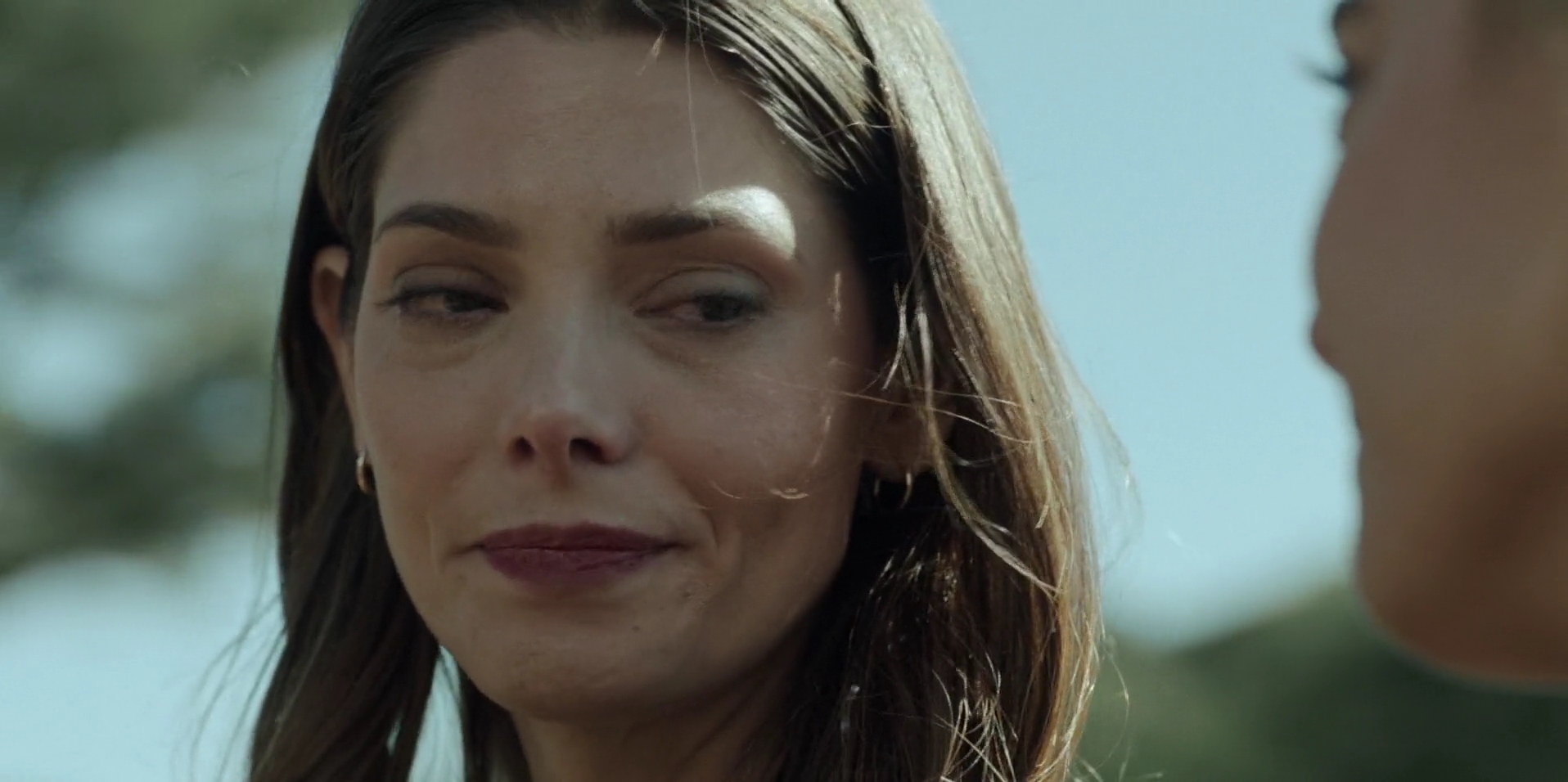 Ashley-Greene-dot-nl_WrongPlace5391.jpg