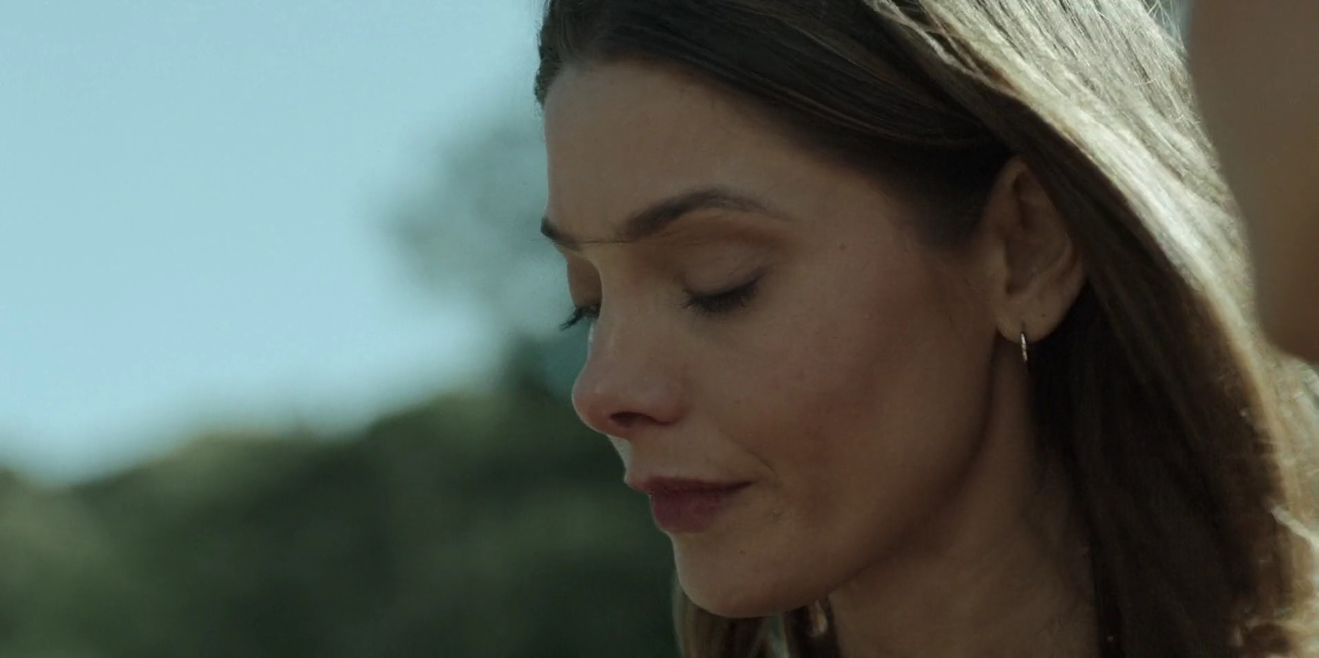 Ashley-Greene-dot-nl_WrongPlace5432.jpg