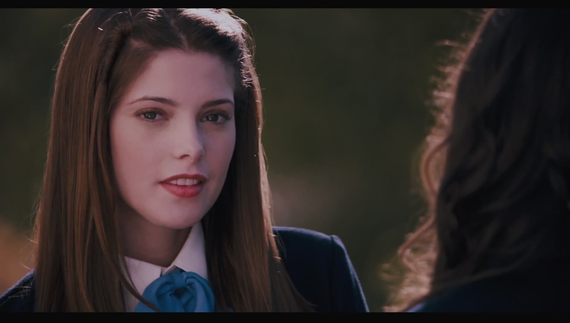 Ashley-Greene-dot-nl-Warrior_Featurette0045.jpg