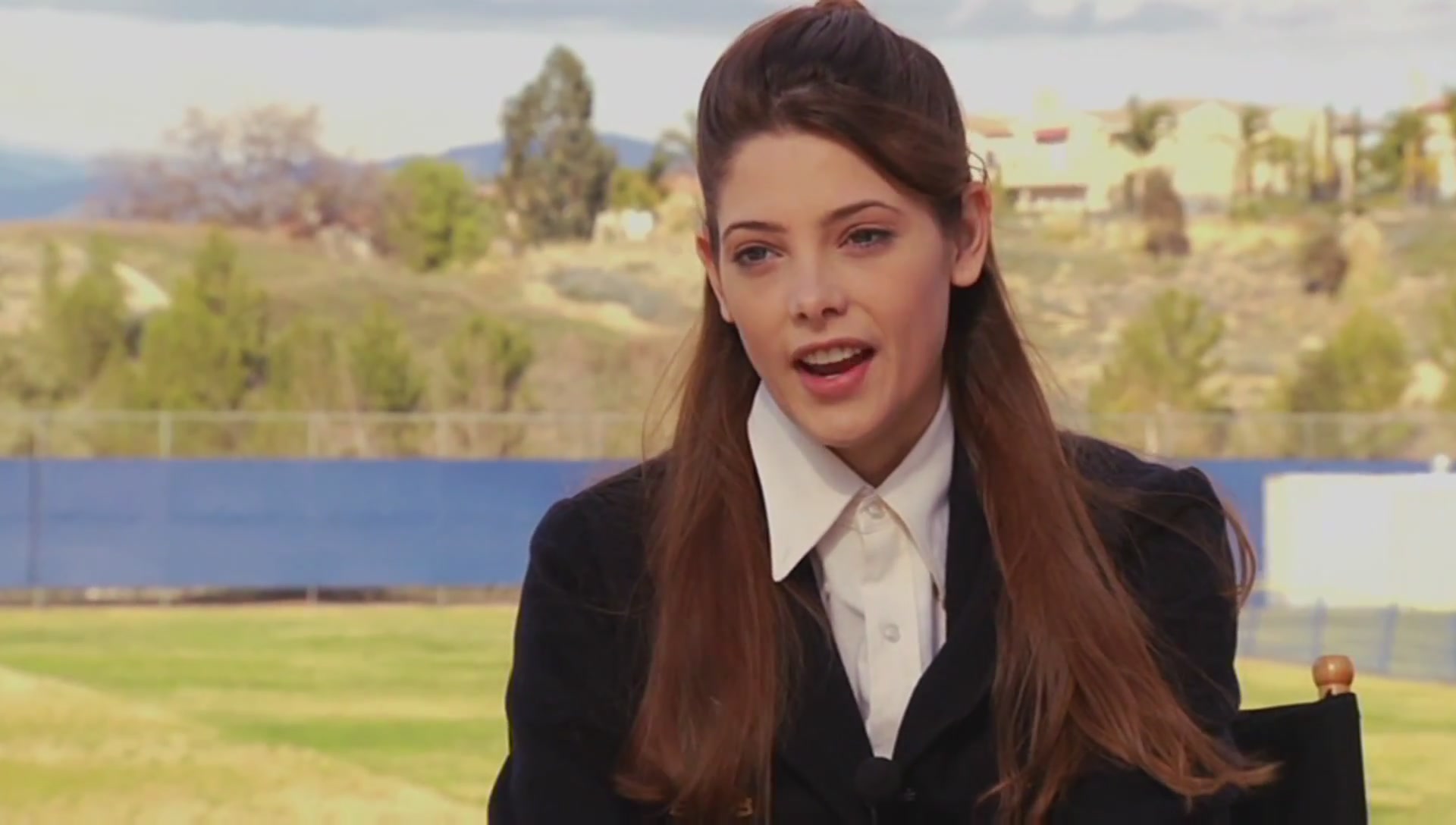 Ashley-Greene-dot-nl-Warrior_Featurette0086.jpg Ashley-Greene-dot-nl-Warrior_Featurette0086.jpg