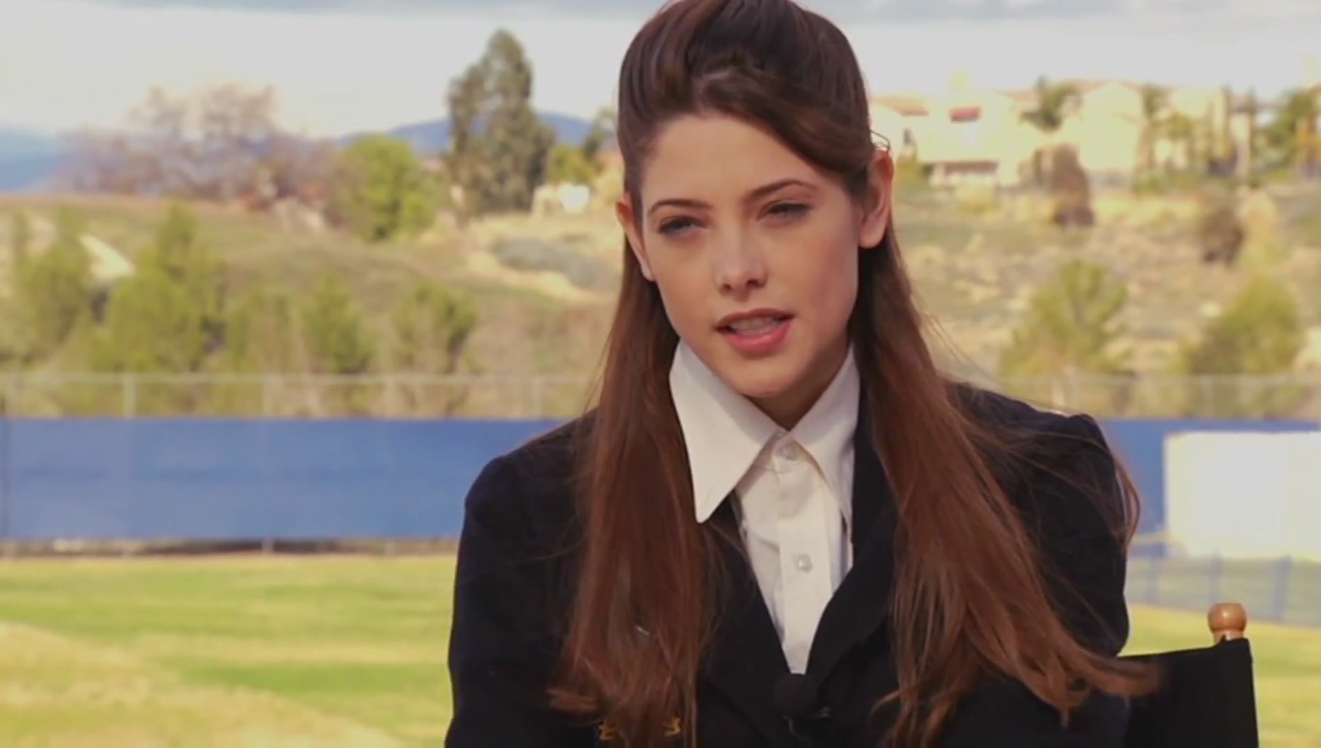 Ashley-Greene-dot-nl-Warrior_Featurette0087.jpg