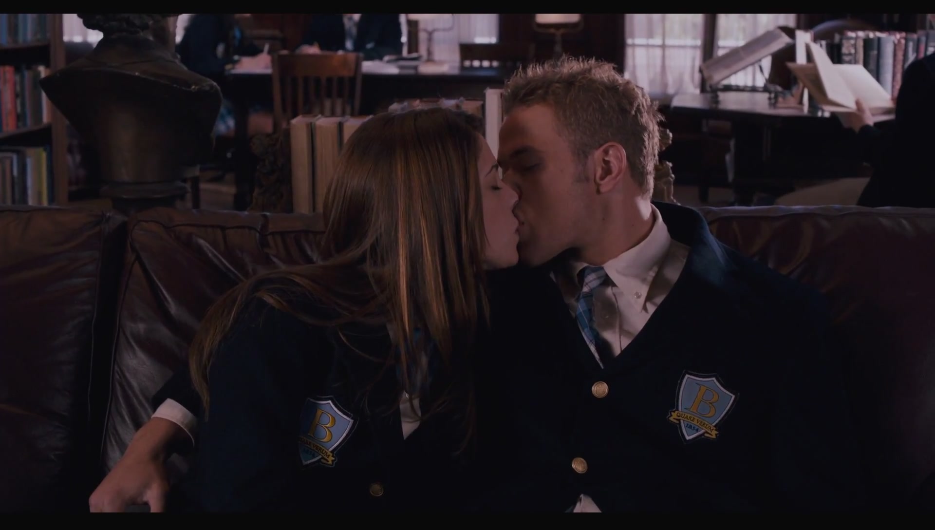 Ashley-Greene-dot-nl-Warrior_Featurette0094.jpg Ashley-Greene-dot-nl-Warrior_Featurette0094.jpg