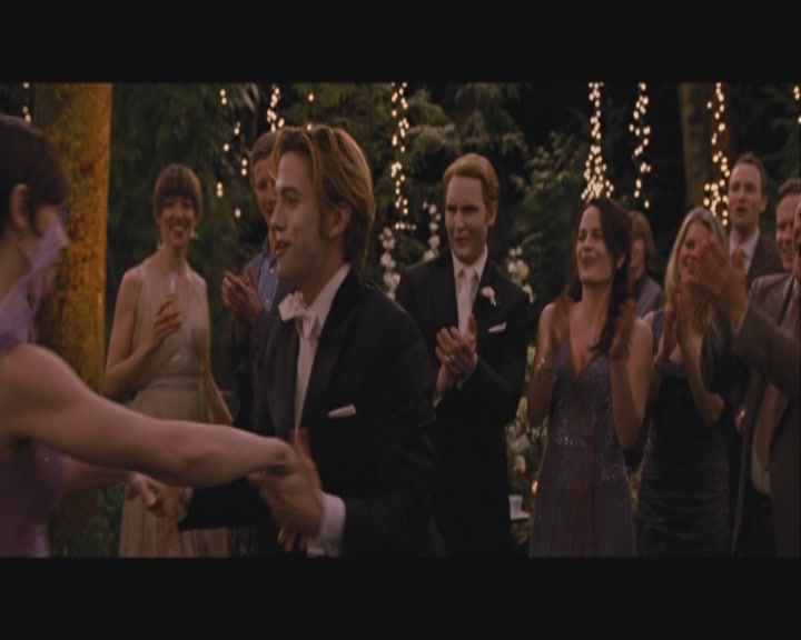 Ashley-Greene-dot-nl_BreakingDawnPart1-0743.jpg