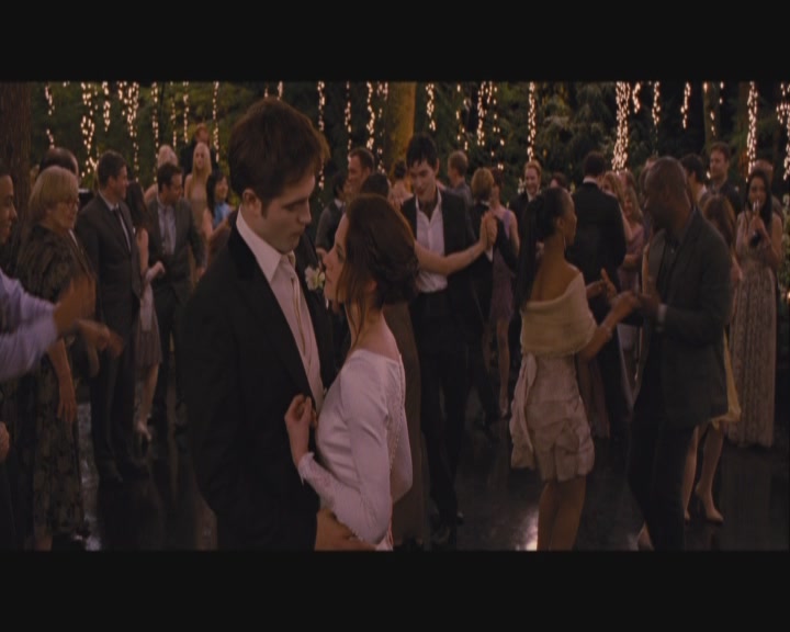 Ashley-Greene-dot-nl_BreakingDawnPart1-0748.jpg