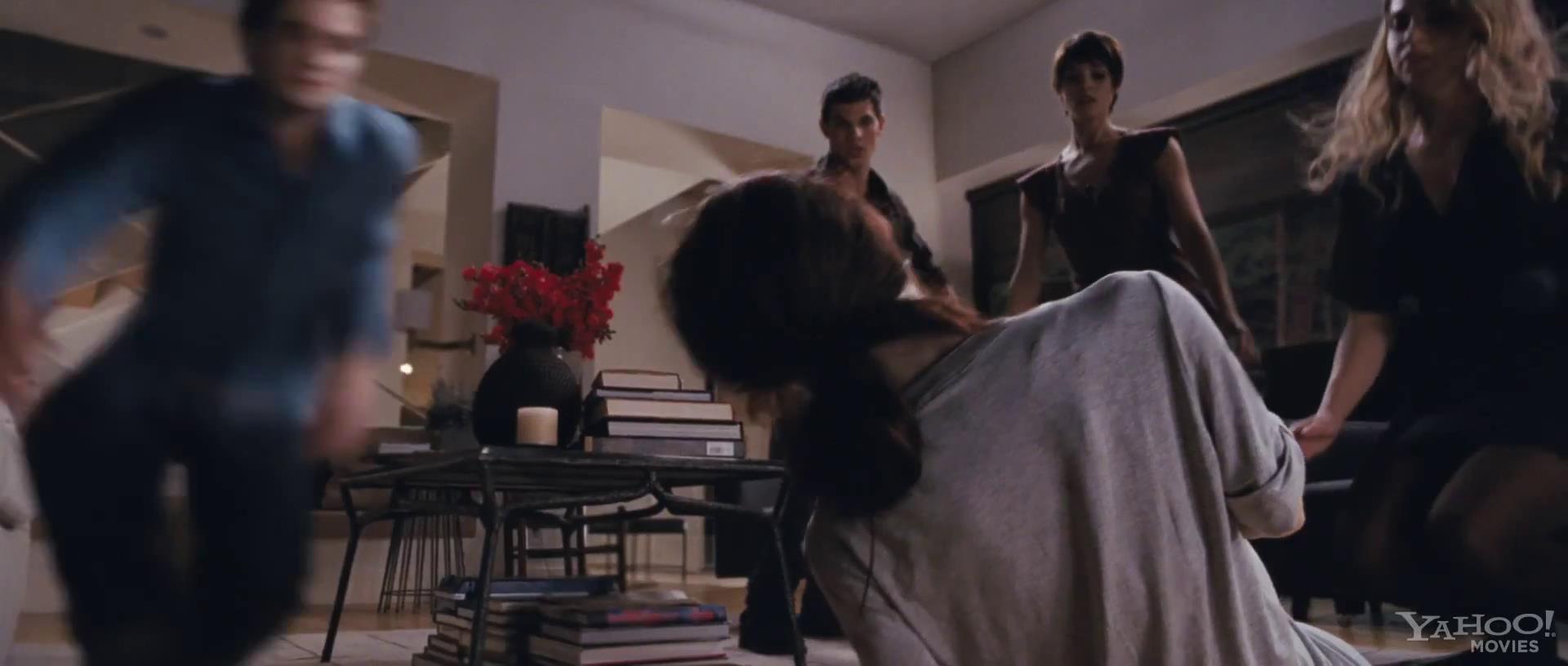 Ashley-Greene-dot-nl-BreakingDawn-Trailer0009.jpg