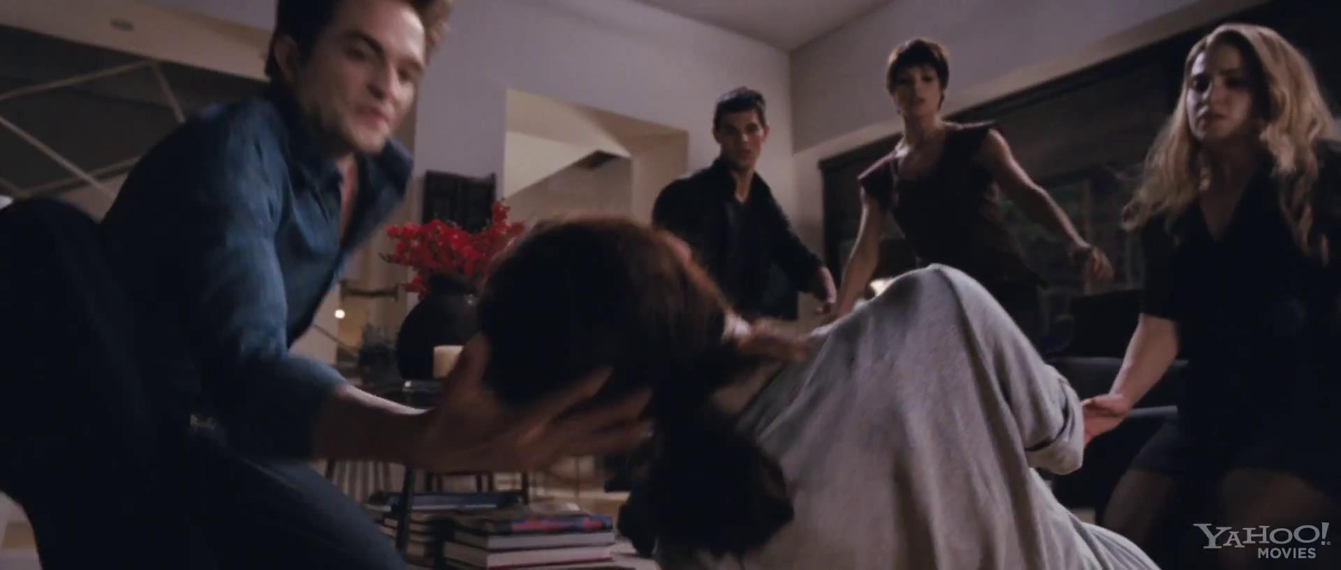 Ashley-Greene-dot-nl-BreakingDawn-Trailer0010.jpg