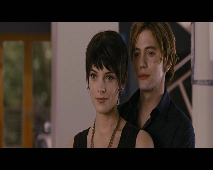 Ashley-Greene-dot-nl_BreakingDawnPart2-0582.jpg