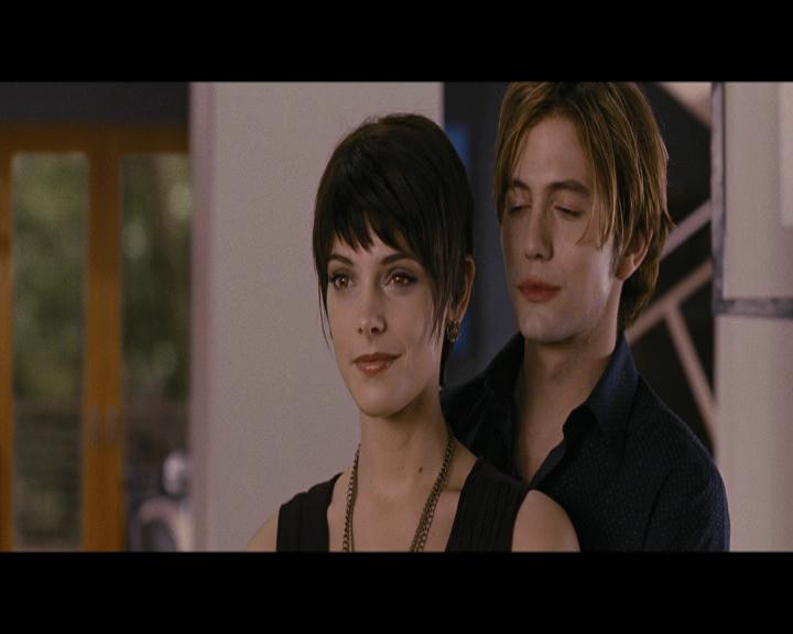 Ashley-Greene-dot-nl_BreakingDawnPart2-0583.jpg